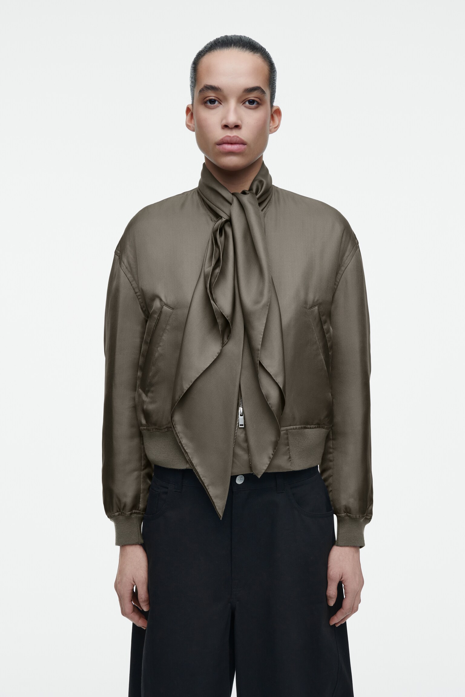 BOMBER IN SETA IMBOTTITO CON DETTAGLIO SCIARPA - BRONZO