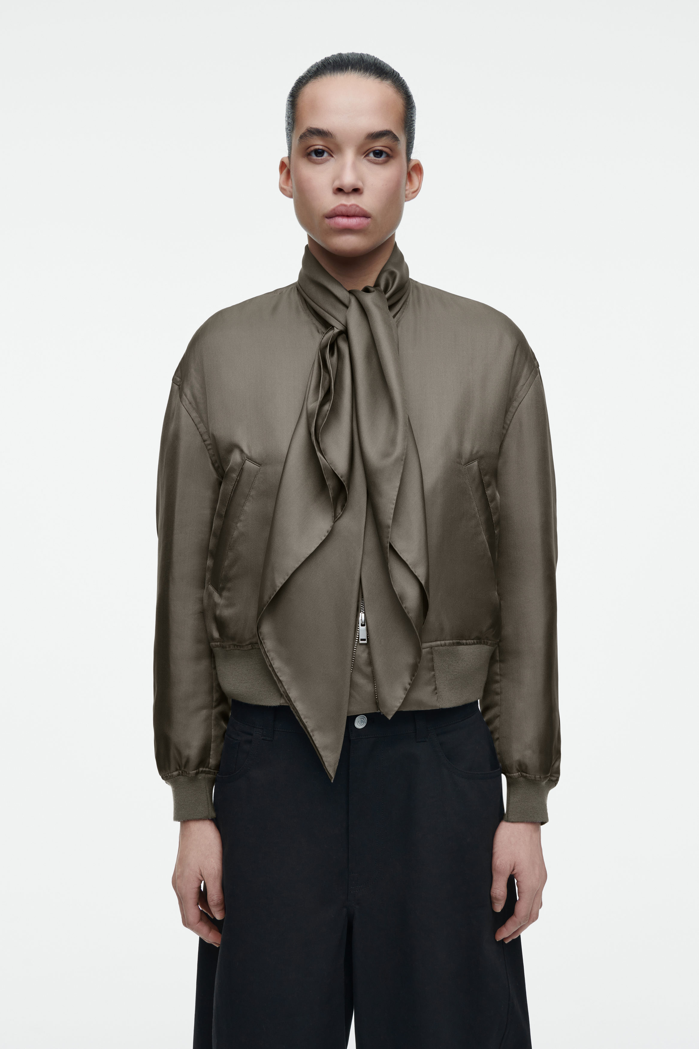 ジャケット・アウター PADDED BOMBER JACKET - COS PADDED BOMBER JACKET - BLACK | COS