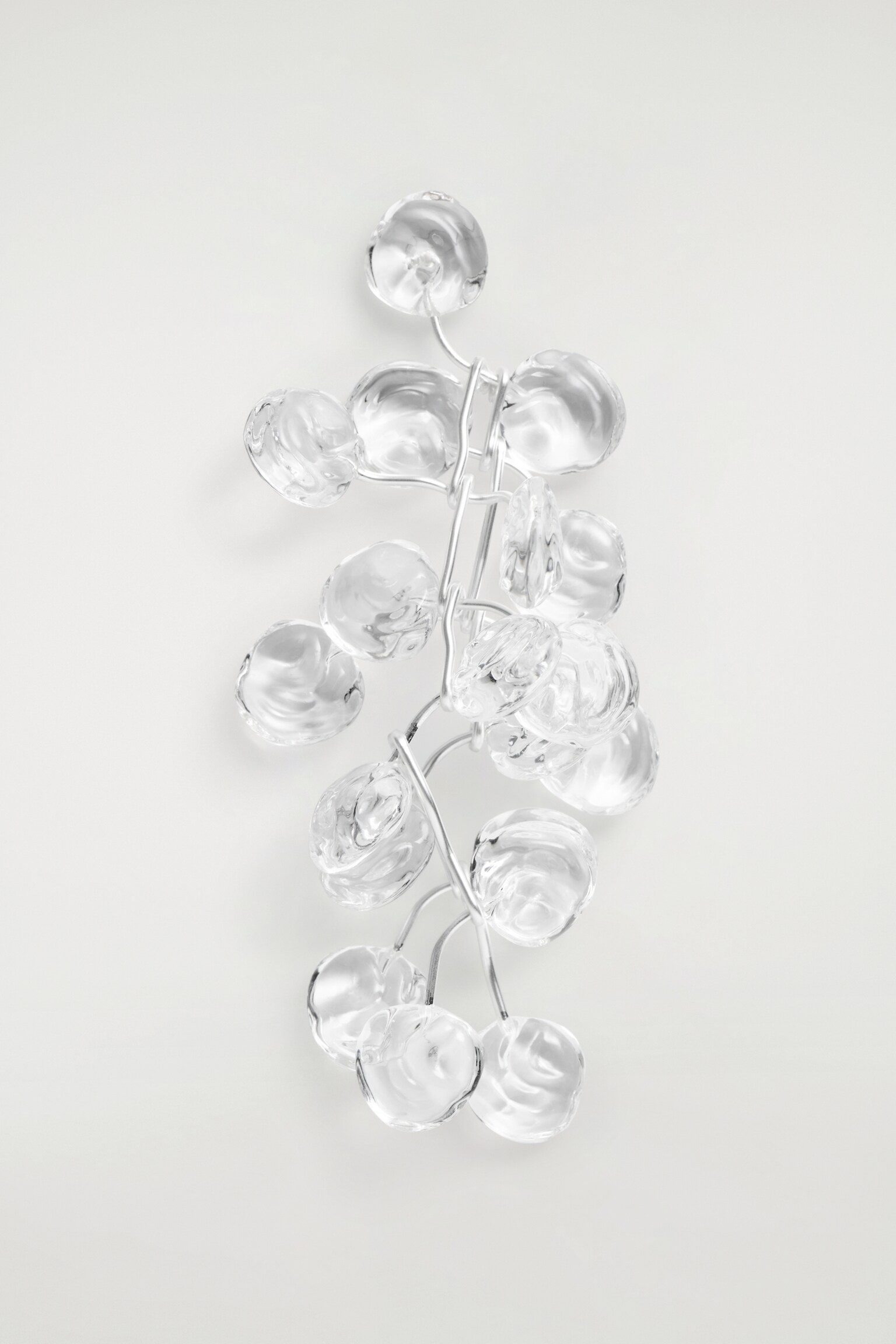 BROCHE MET WATERVALEFFECT - HELDER / ZILVER - 2