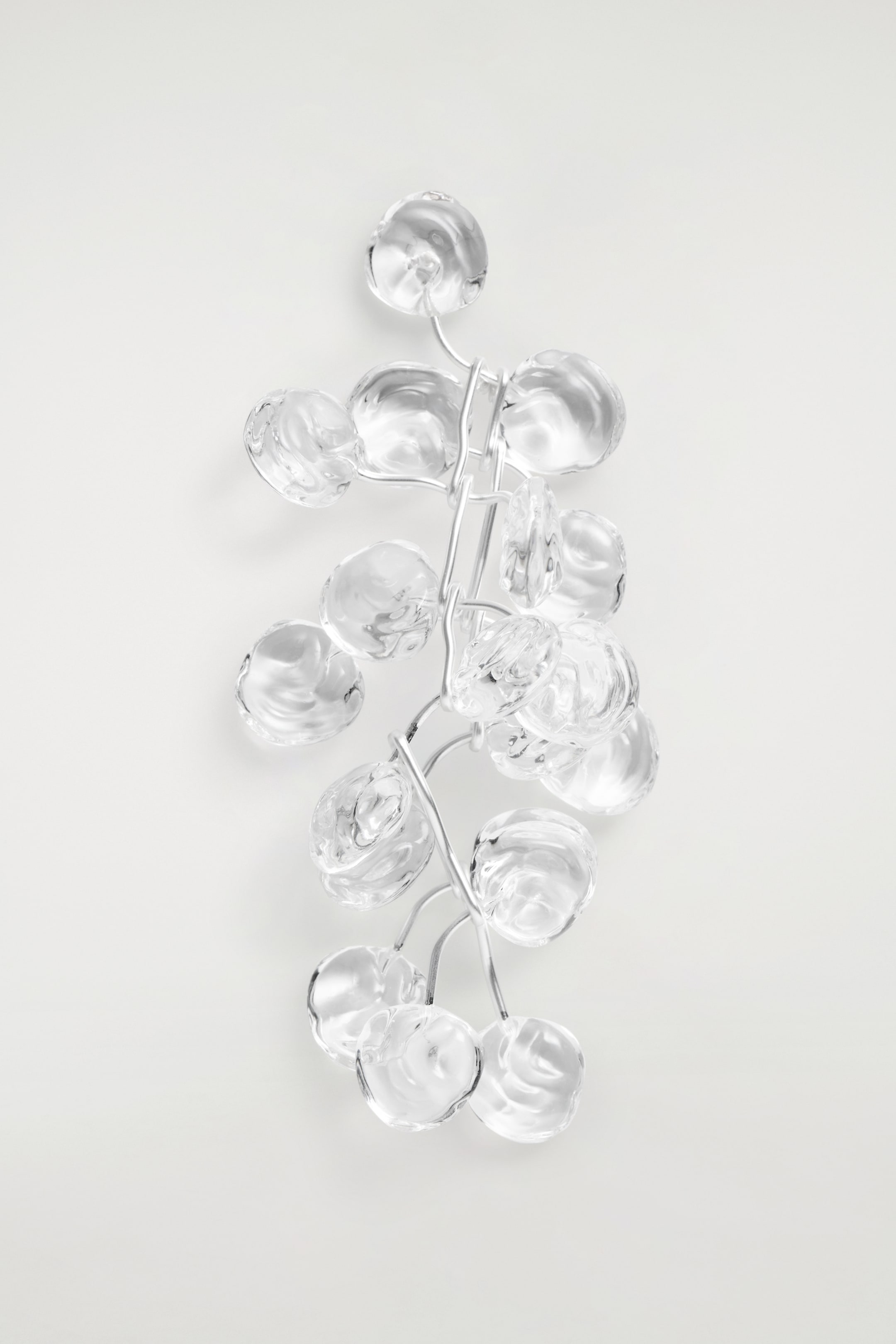 Grösseres Bild ansehen: CASCADING BROOCH - TRANSPARENT/SILBER - DAMEN | H&M CH 2