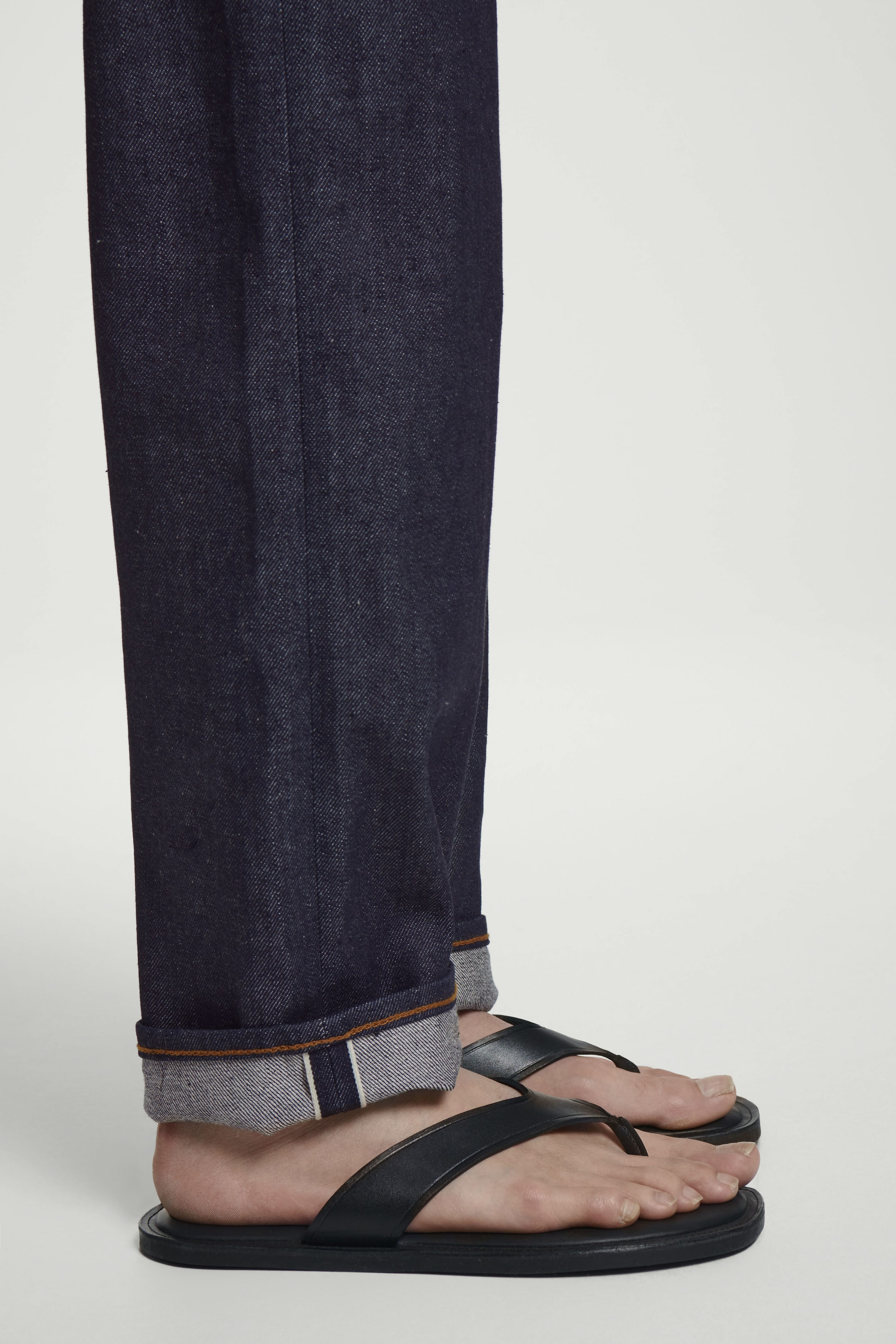 SIGNATURE RAW SELVEDGE STRAIGHT-LEG JEANS