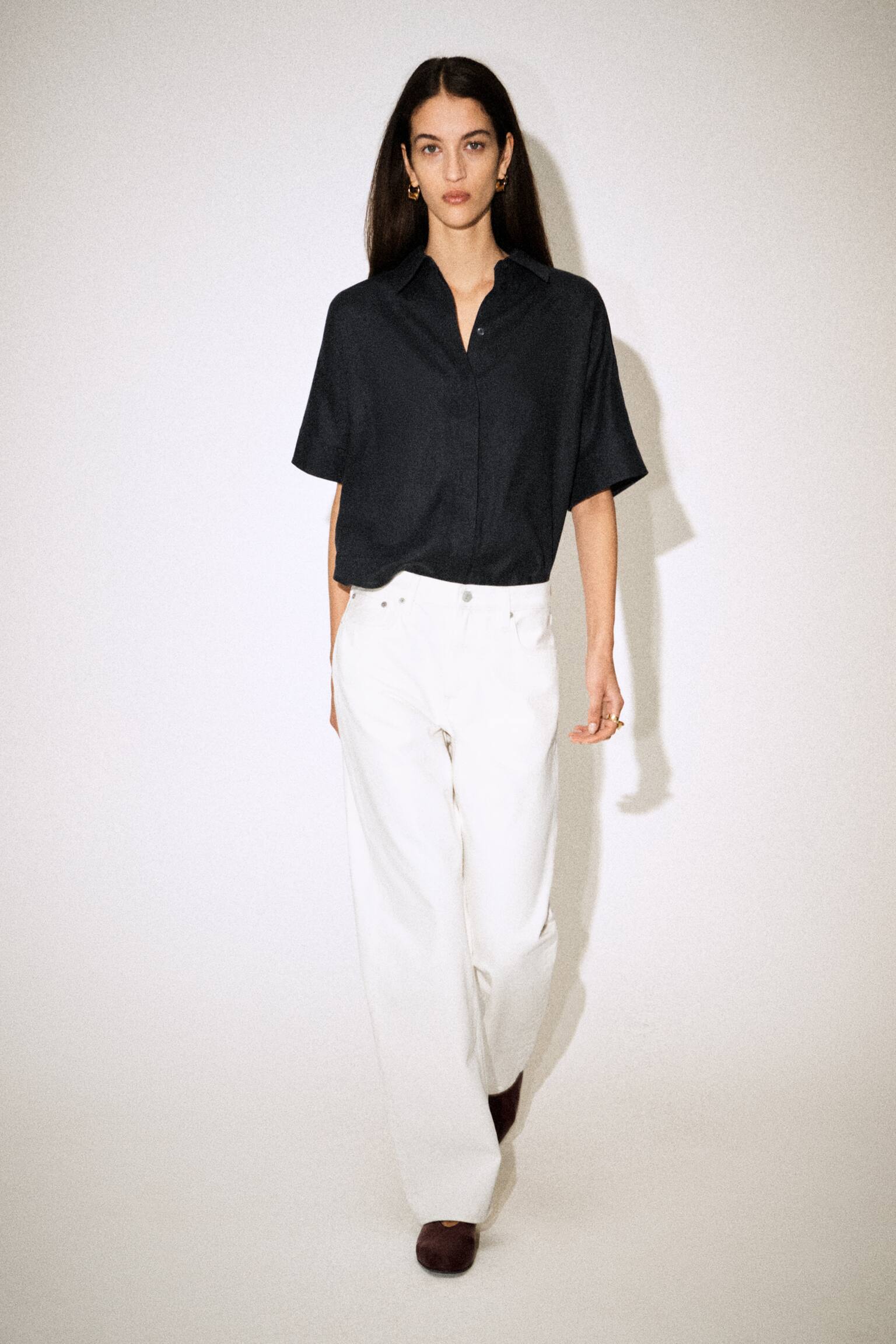 CAMASĂ SUPRADIMENSIONATĂ CU MÂNECI SCURTE DIN IN - NEGRU SPĂLAT - 5