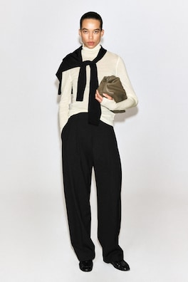 MERINO WOOL TURTLENECK TOP — CREAM 2