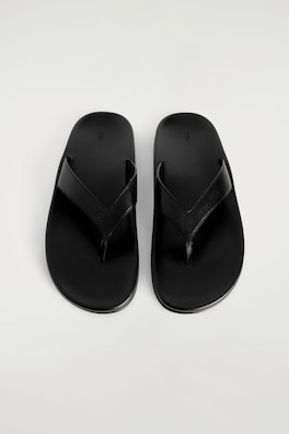 SCULPTED LEATHER FLIP FLOPS — BLACK 2
