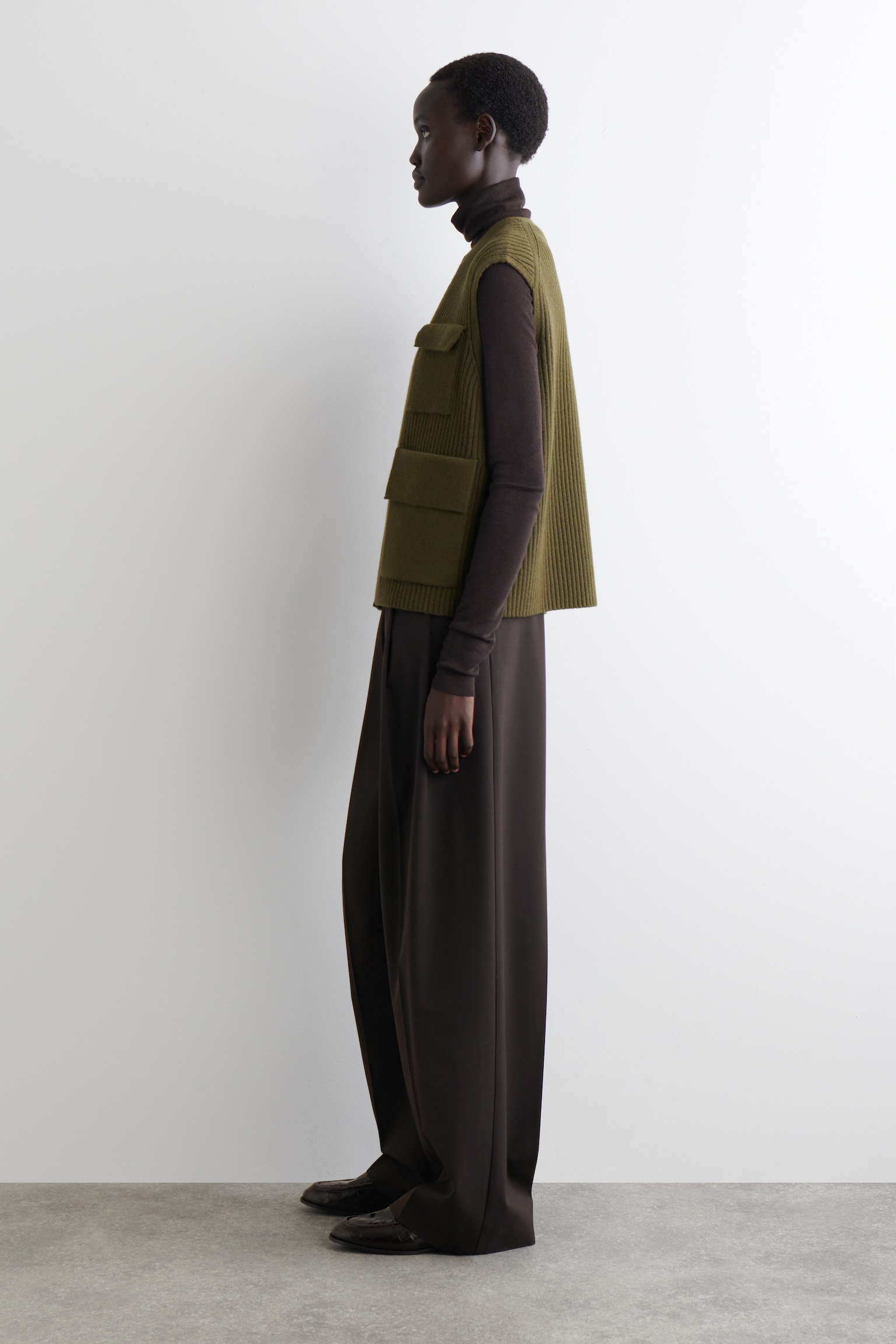 RIBBED MERINO WOOL UTILITY VEST - KHAKI MÉLANGE - 3