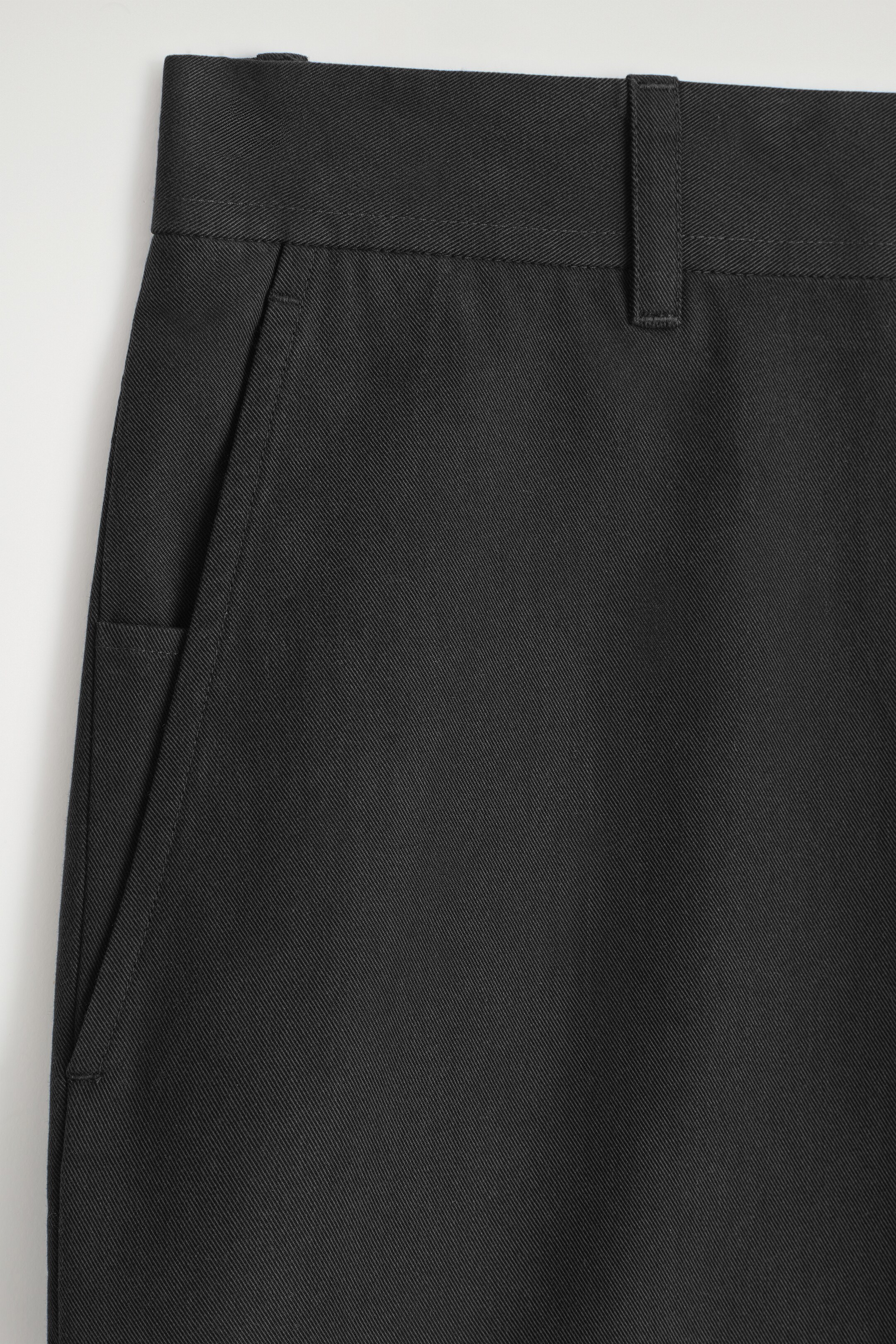 Visualizza immagine più grande: CHINO IN COTONE A GAMBA DRITTA - NERO - UOMO | H&M IT 7