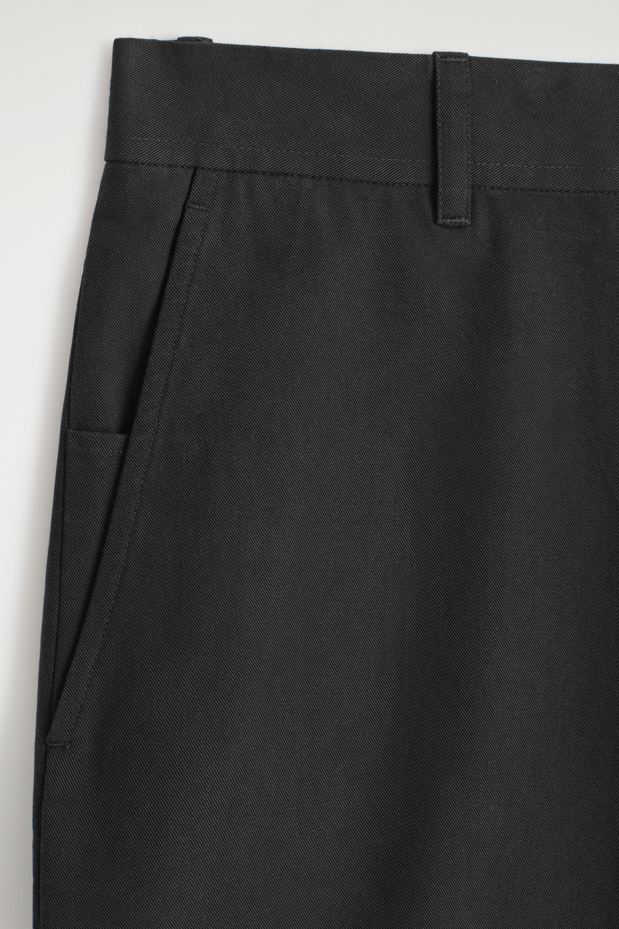 Vezi imaginea mai mare: PANTALONI CHINO DIN BUMBAC CU PICIOARE DREPTE - NEGRU - BĂRBAŢI | H&M RO 7