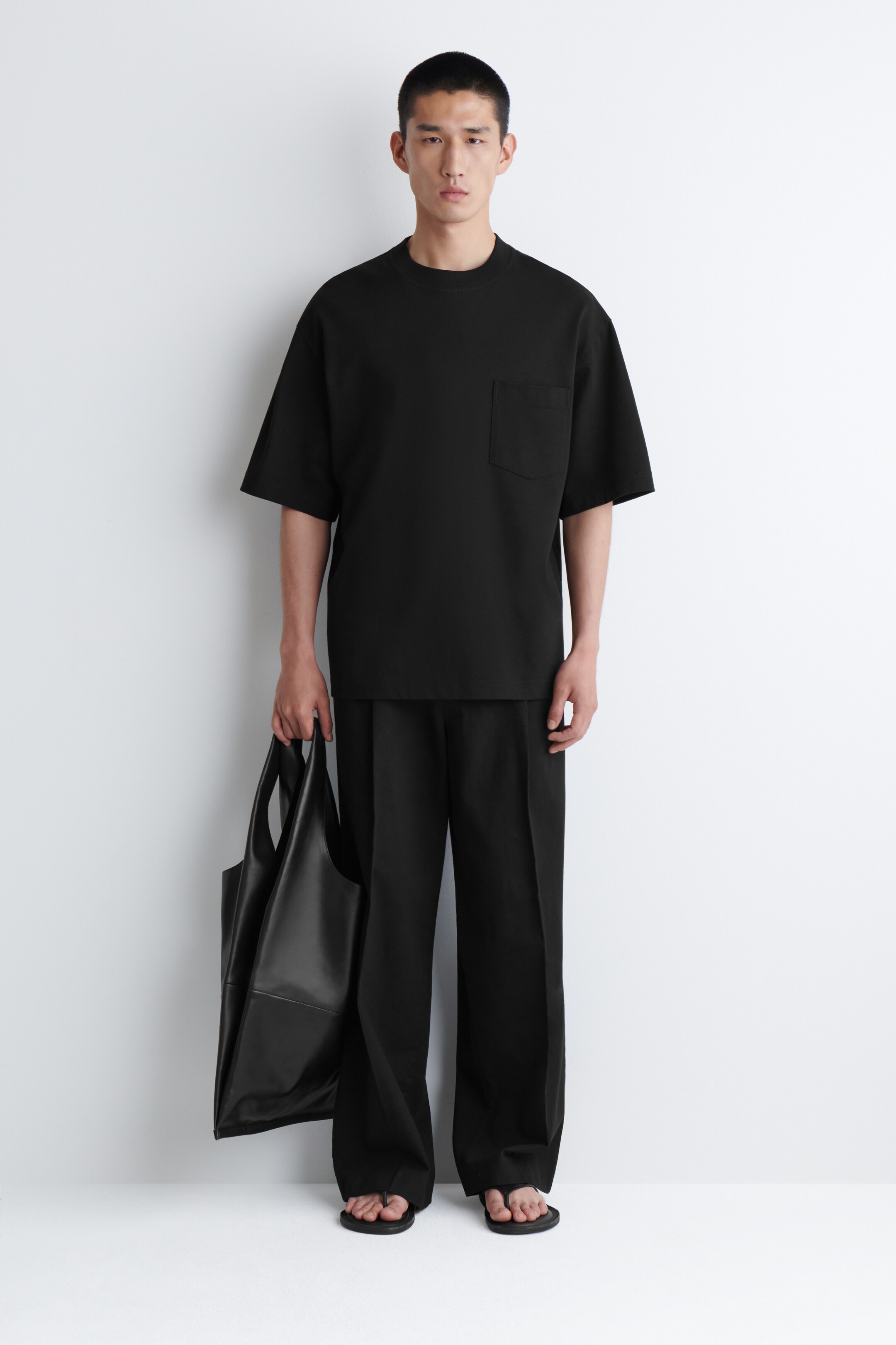 Agrandir l'image: T-SHIRT OVERSIZE EN COTON ÉPAIS - NOIR - HOMME | H&M CH 3