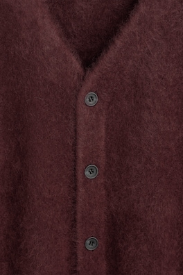 BRUSHED PURE CASHMERE V-NECK CARDIGAN — WINE RED 6