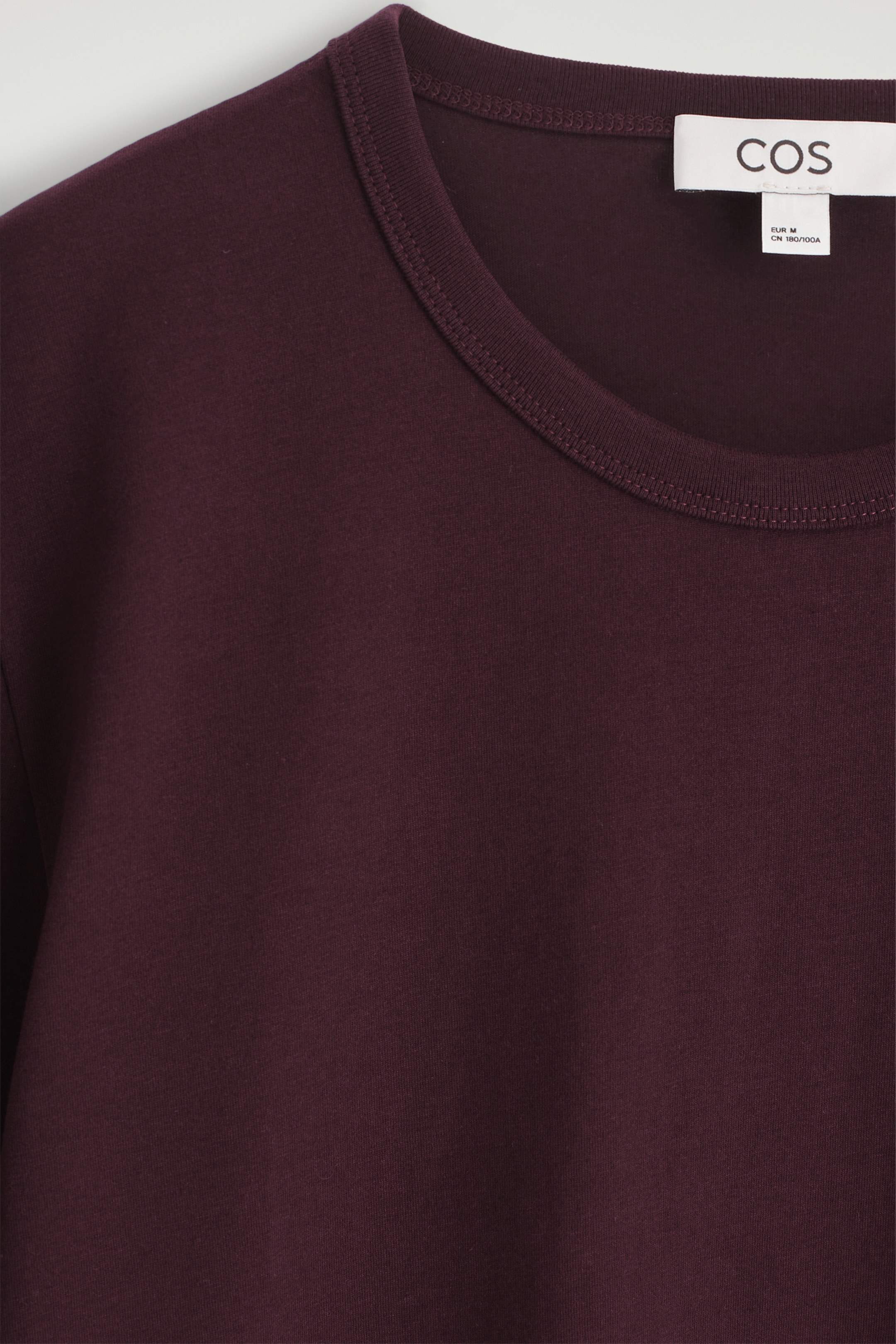 Grösseres Bild ansehen: LEICHTES T-SHIRT AUS GEBÜRSTETER BAUMWOLLE - BURGUNDERROT - HERREN | H&M CH 5
