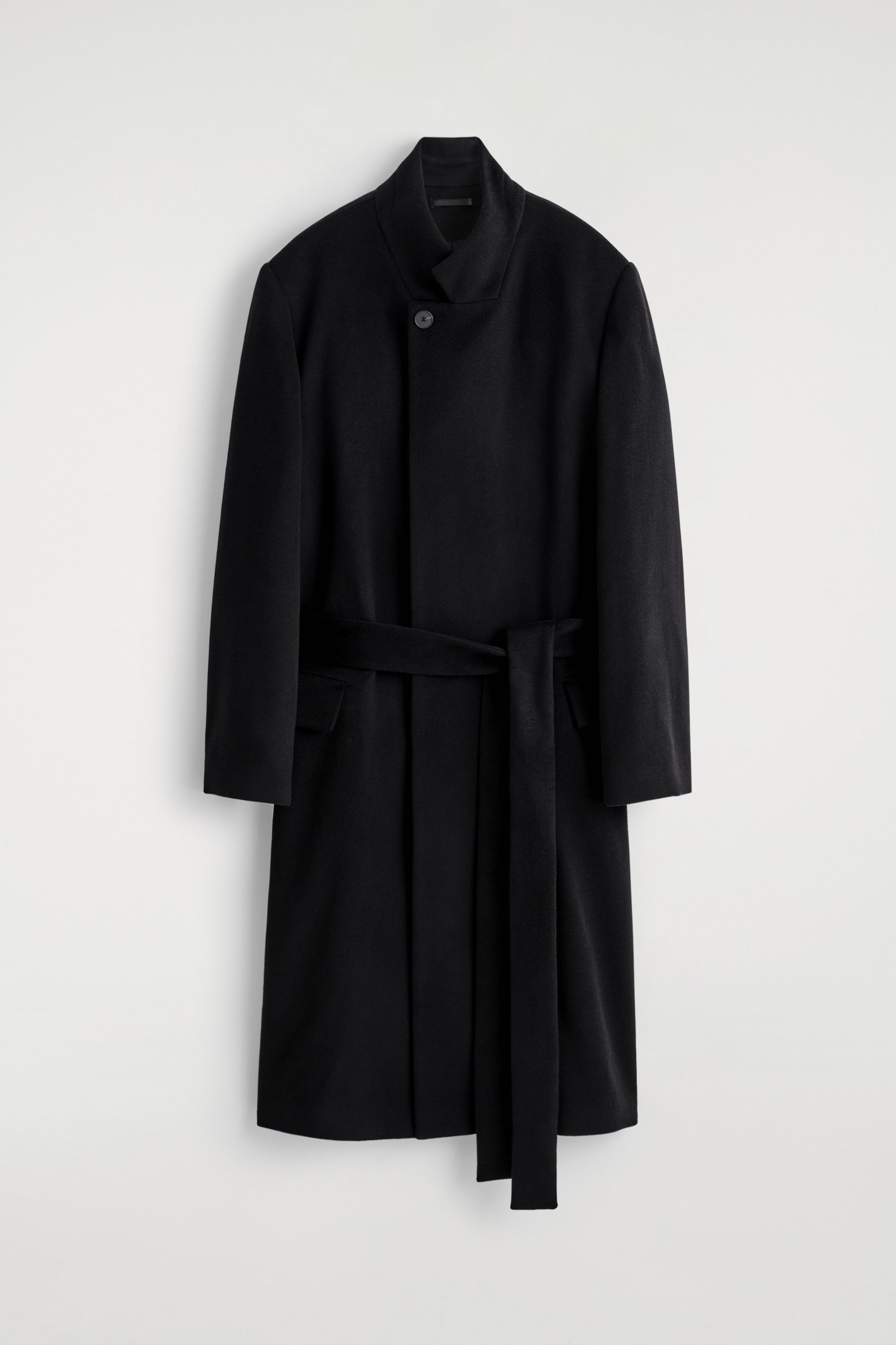 TAILORED WOOL COAT