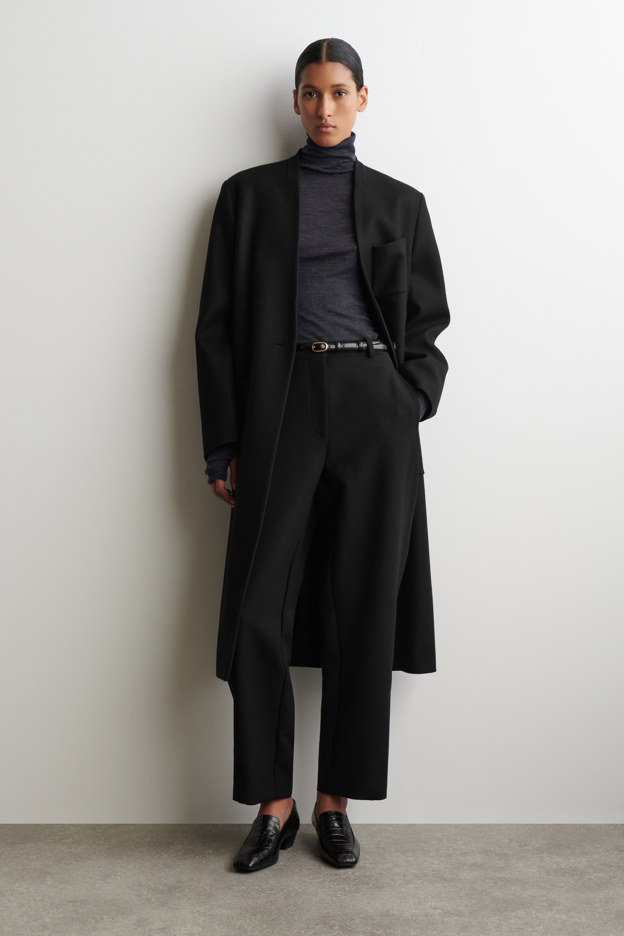 Zobrazit větší obrázek: TOP S VYSOKÝM LÍMCEM Z MERINO VLNY - DARK GREY MÉLANGE - ŽENY | H&M CZ 2