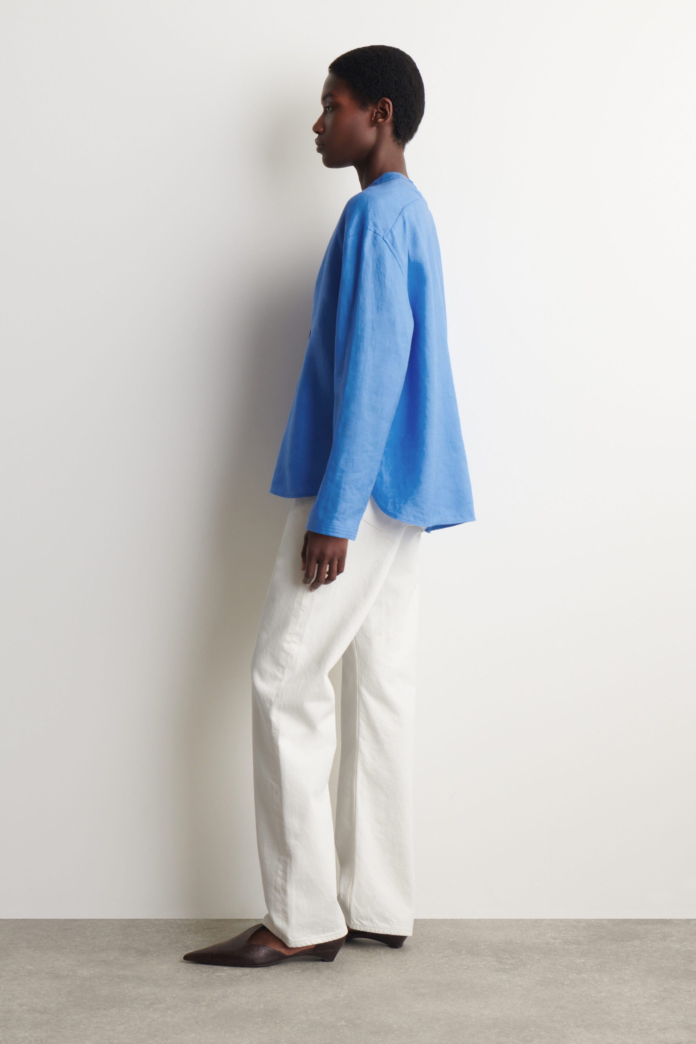 トップス carla Lady linen like tops Carla Petelski x Celandine Short-Sleeve Linen-Blend Buttondown
