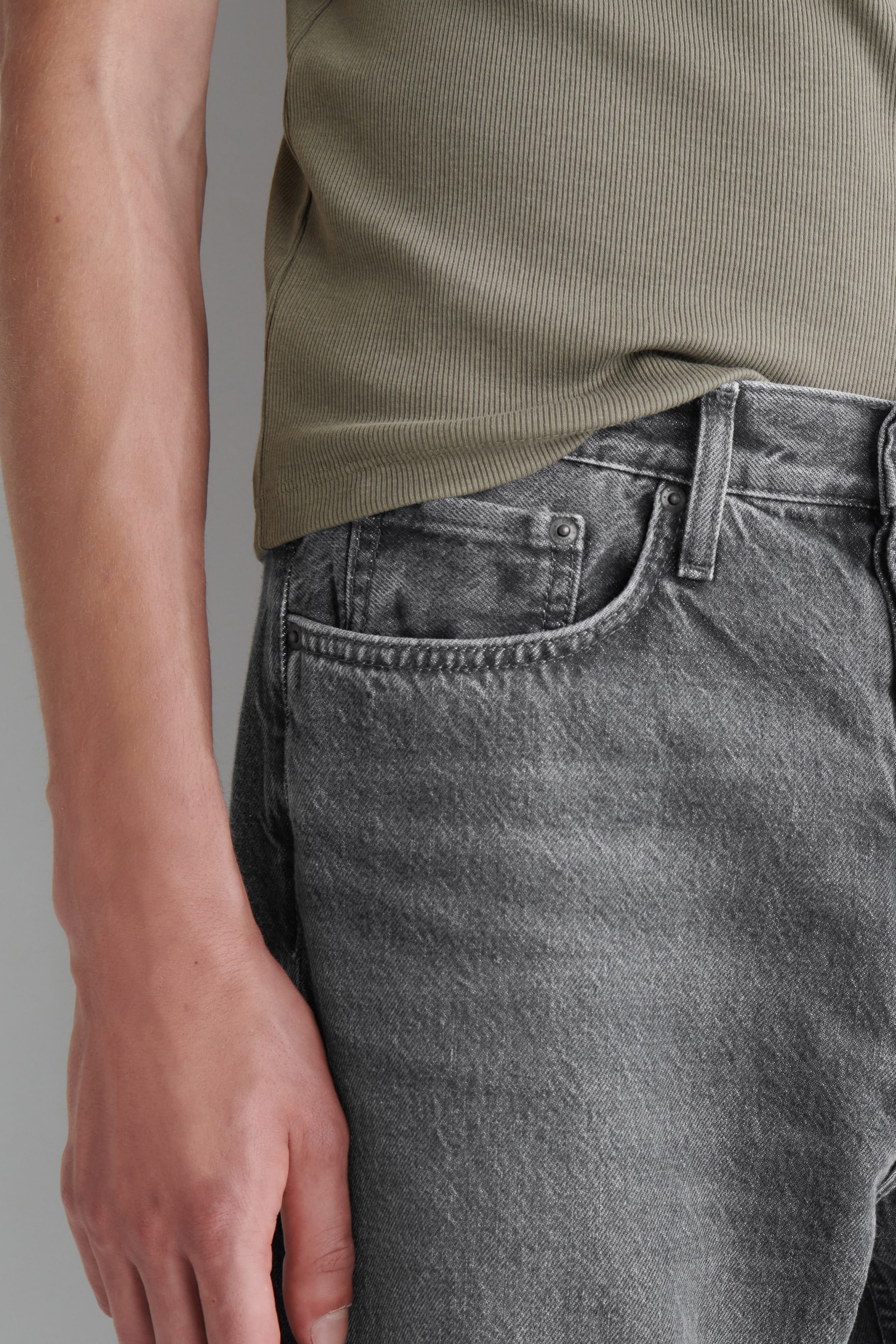 RIDER STRAIGHT-LEG JEANS
