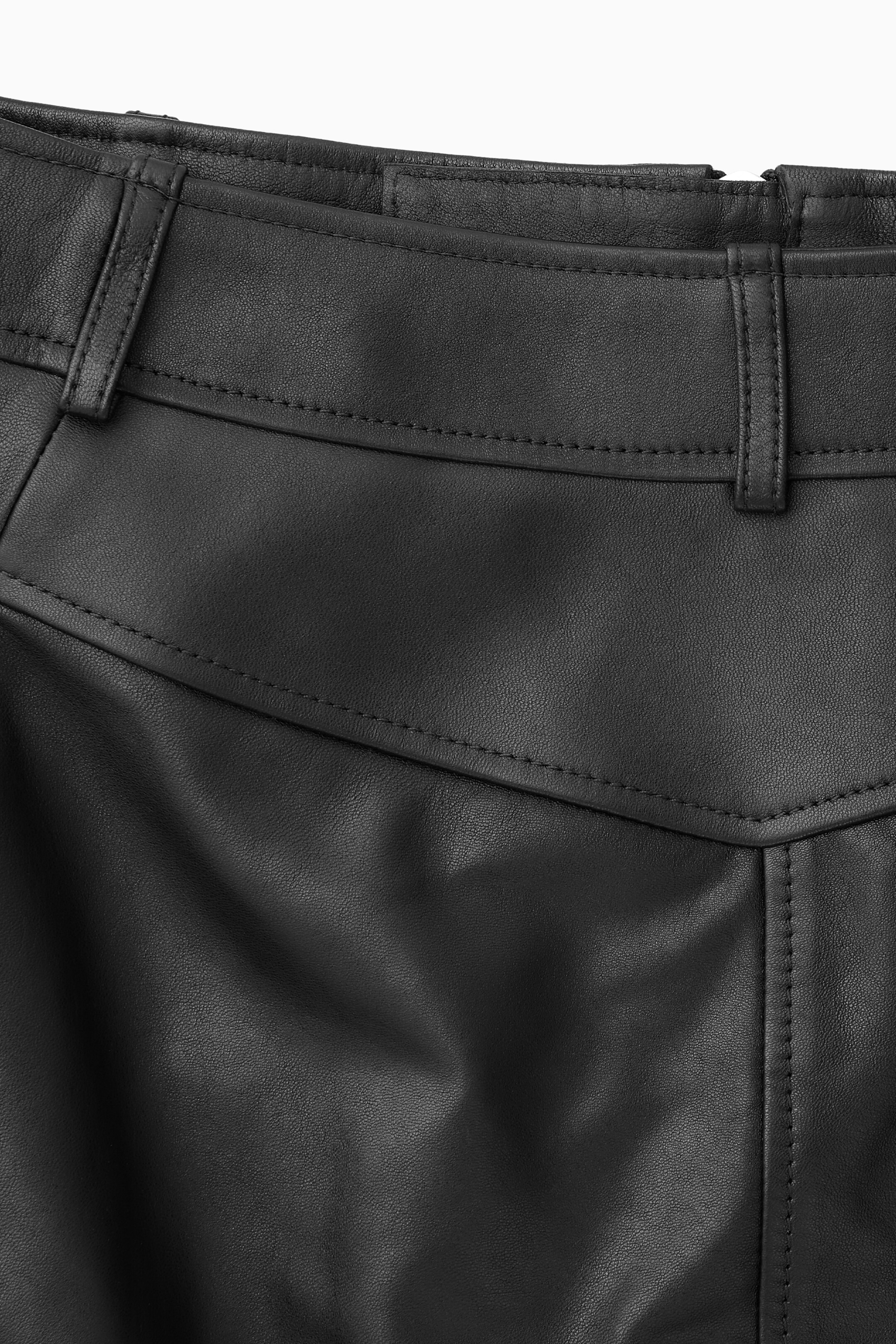 View larger image: ZIP-UP LEATHER MIDI SKIRT - BLACK - Ladies | H&M GB 3