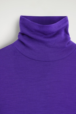 MERINO WOOL TURTLENECK TOP — PURPLE 8