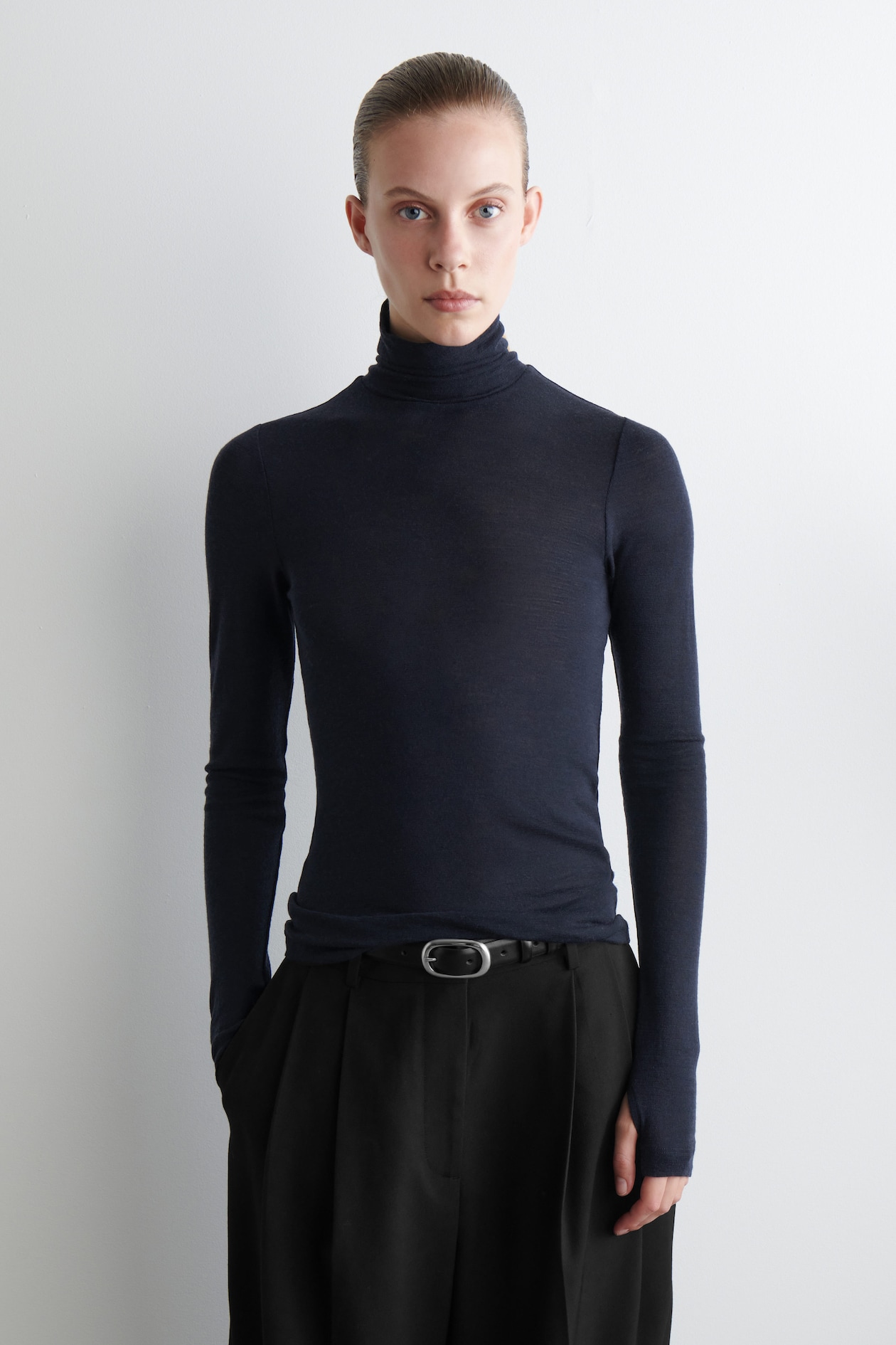 MERINO WOOL HIGH-NECK TOP - NAVY | COS NL