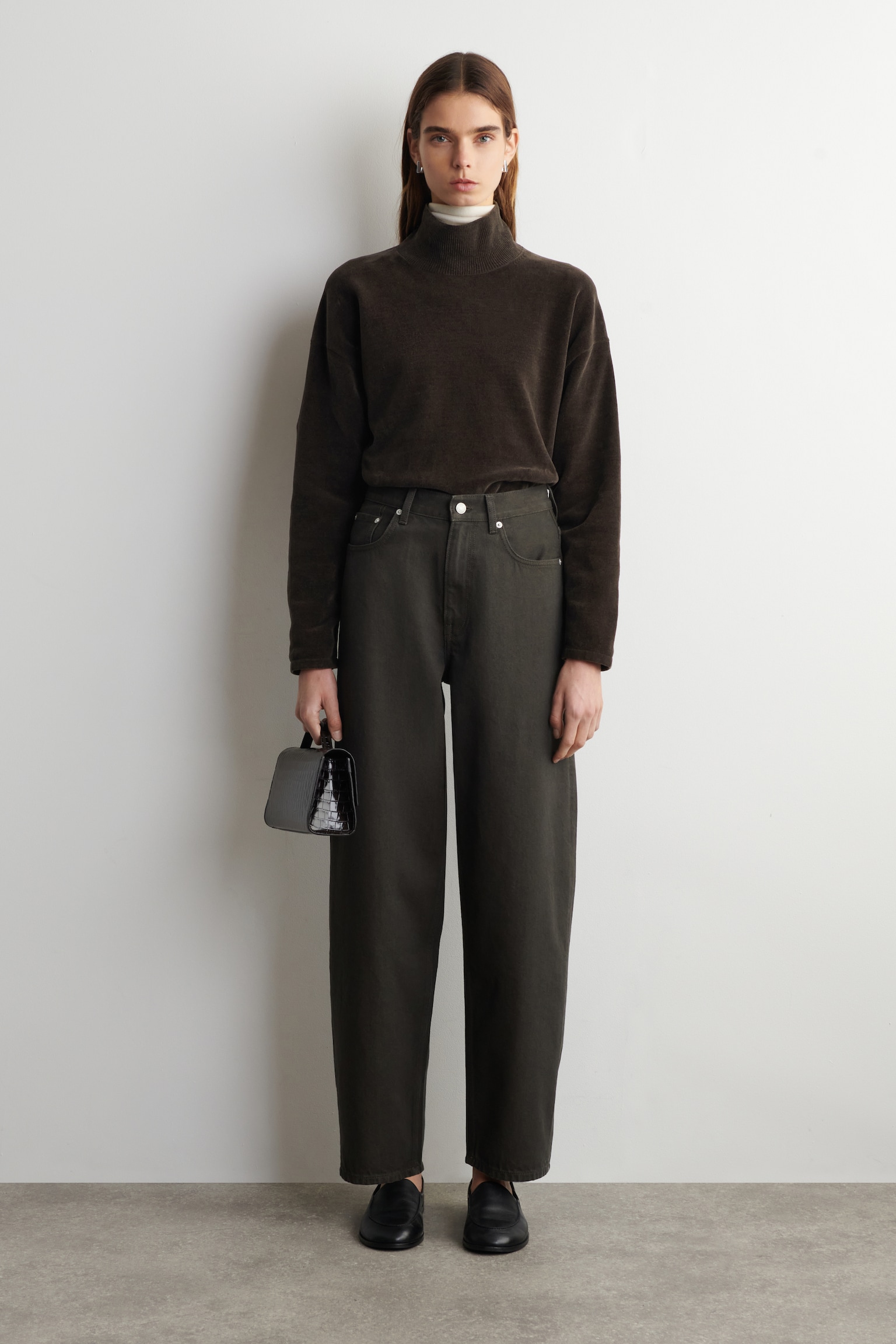 ג'ינס ביי ברגל חבית - KHAKI BROWN/כחול כהה/BLACK - 2