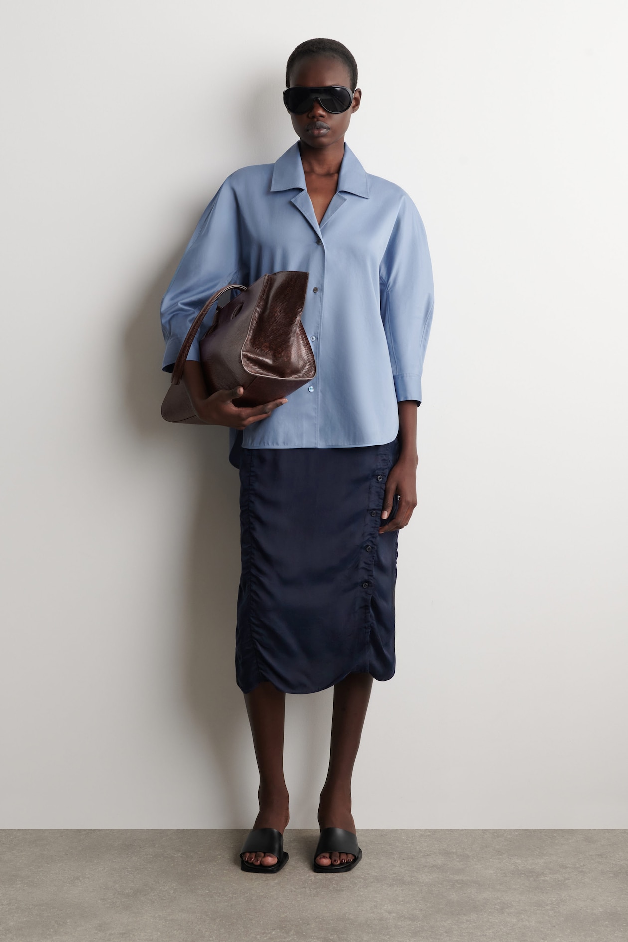 SCULPTURAL COTTON SHIRT — BLUE