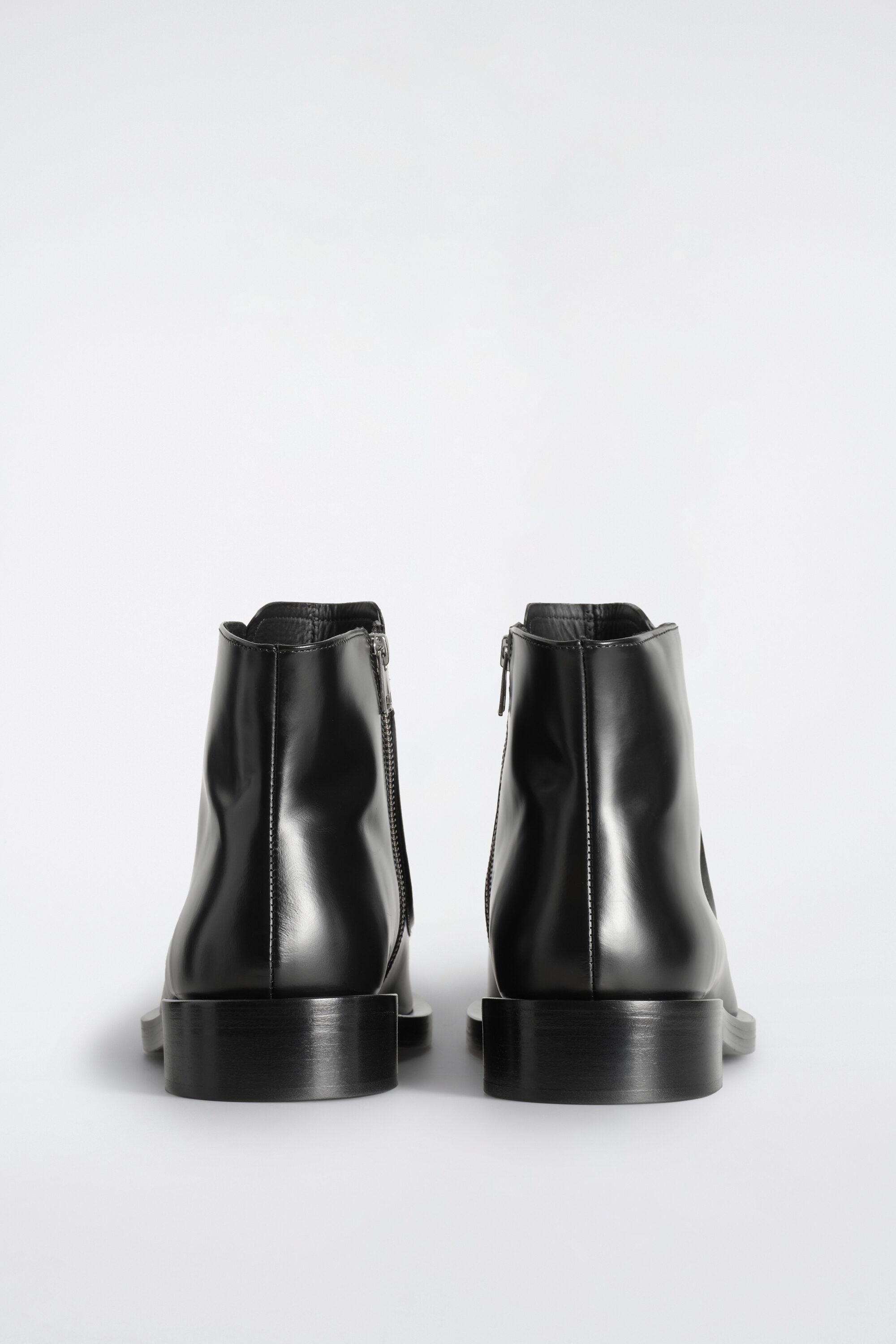 LEATHER APRON BOOTS - thumbnail 2