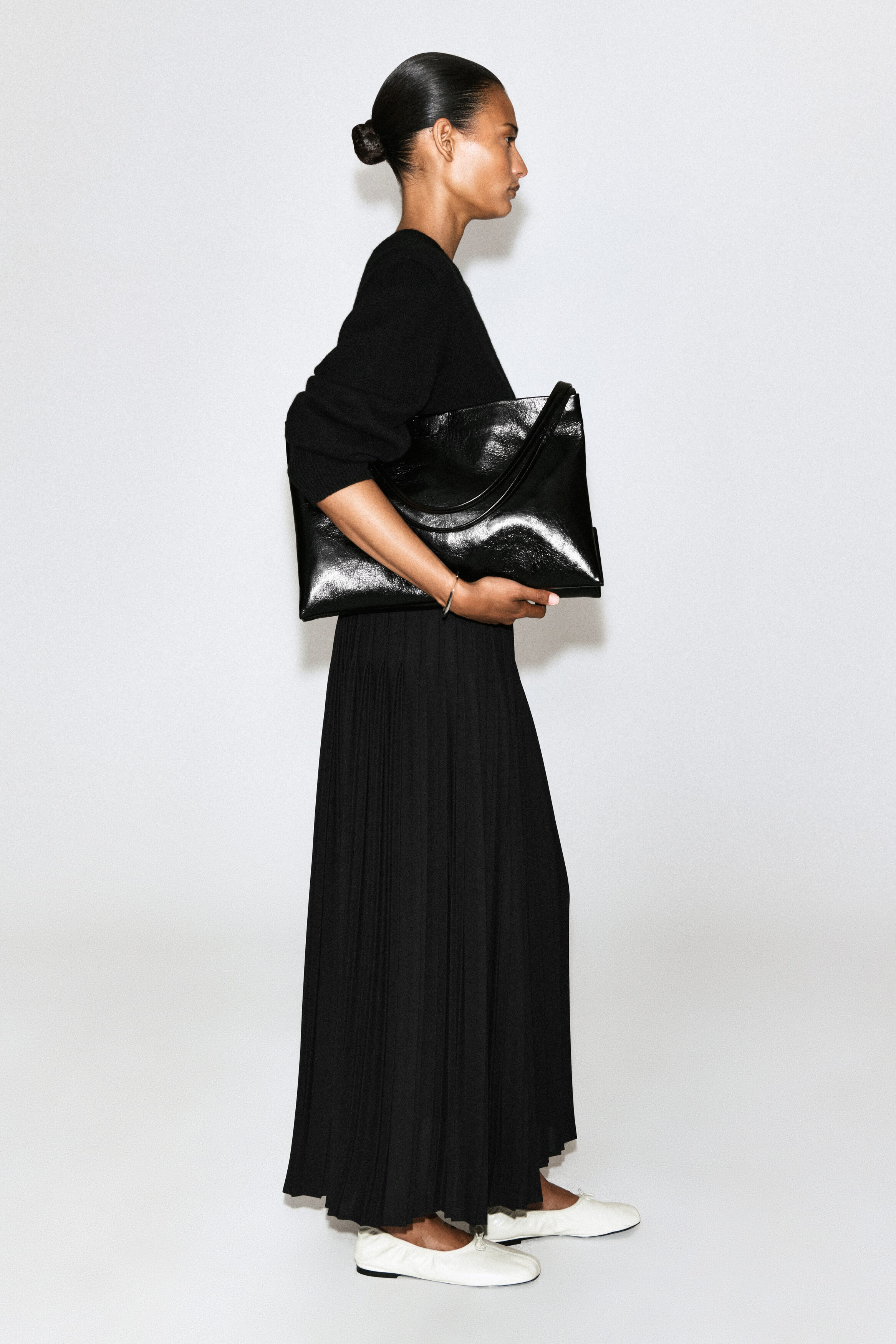 PLEATED CREPE MIDI SKIRT - thumbnail 10