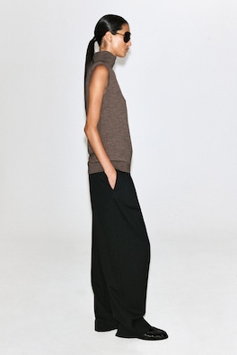 MERINO WOOL FUNNEL-NECK VEST — BEIGE MÉLANGE 4