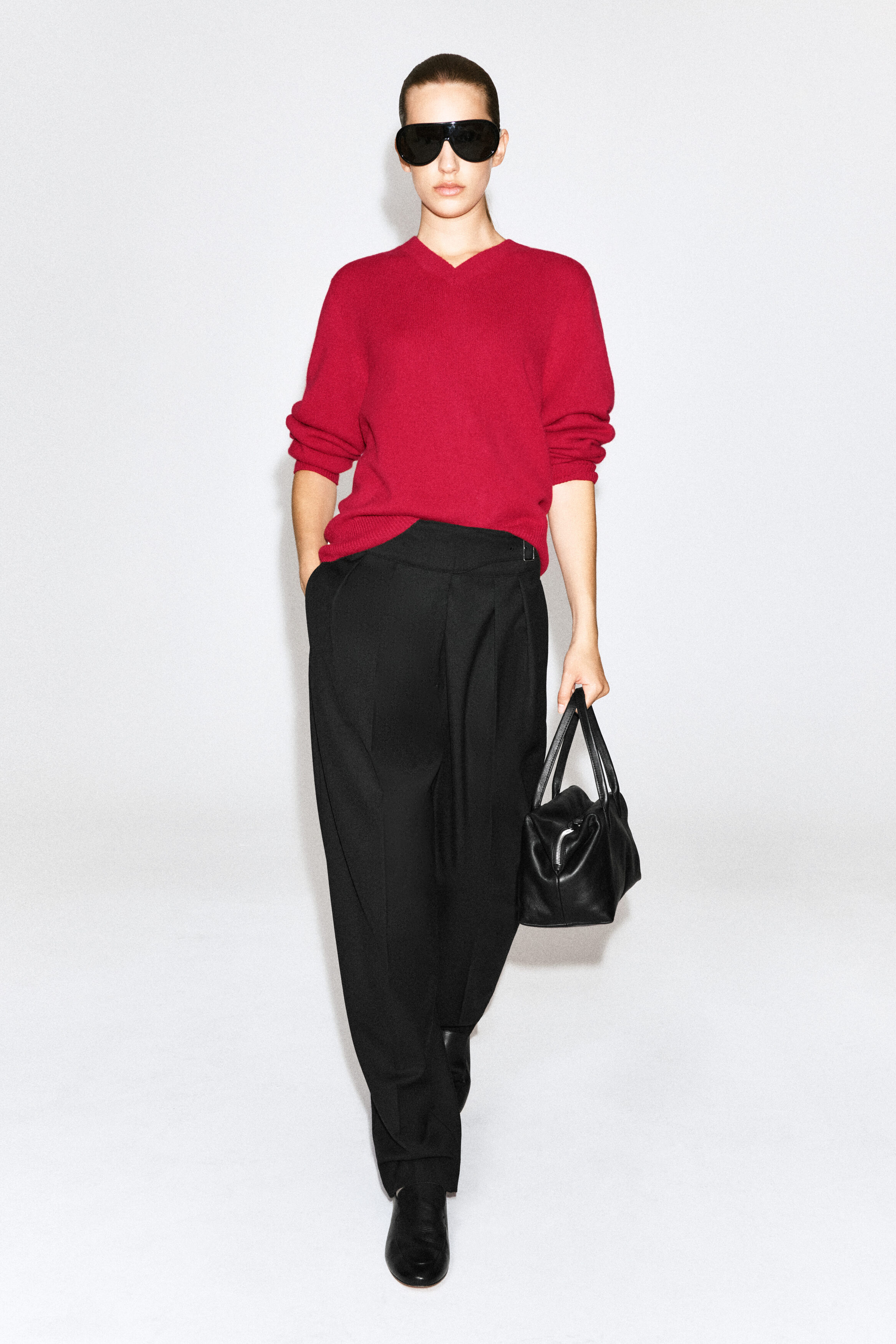 SCULPTED PURE CASHMERE V-NECK SWEATER - RED | COS US