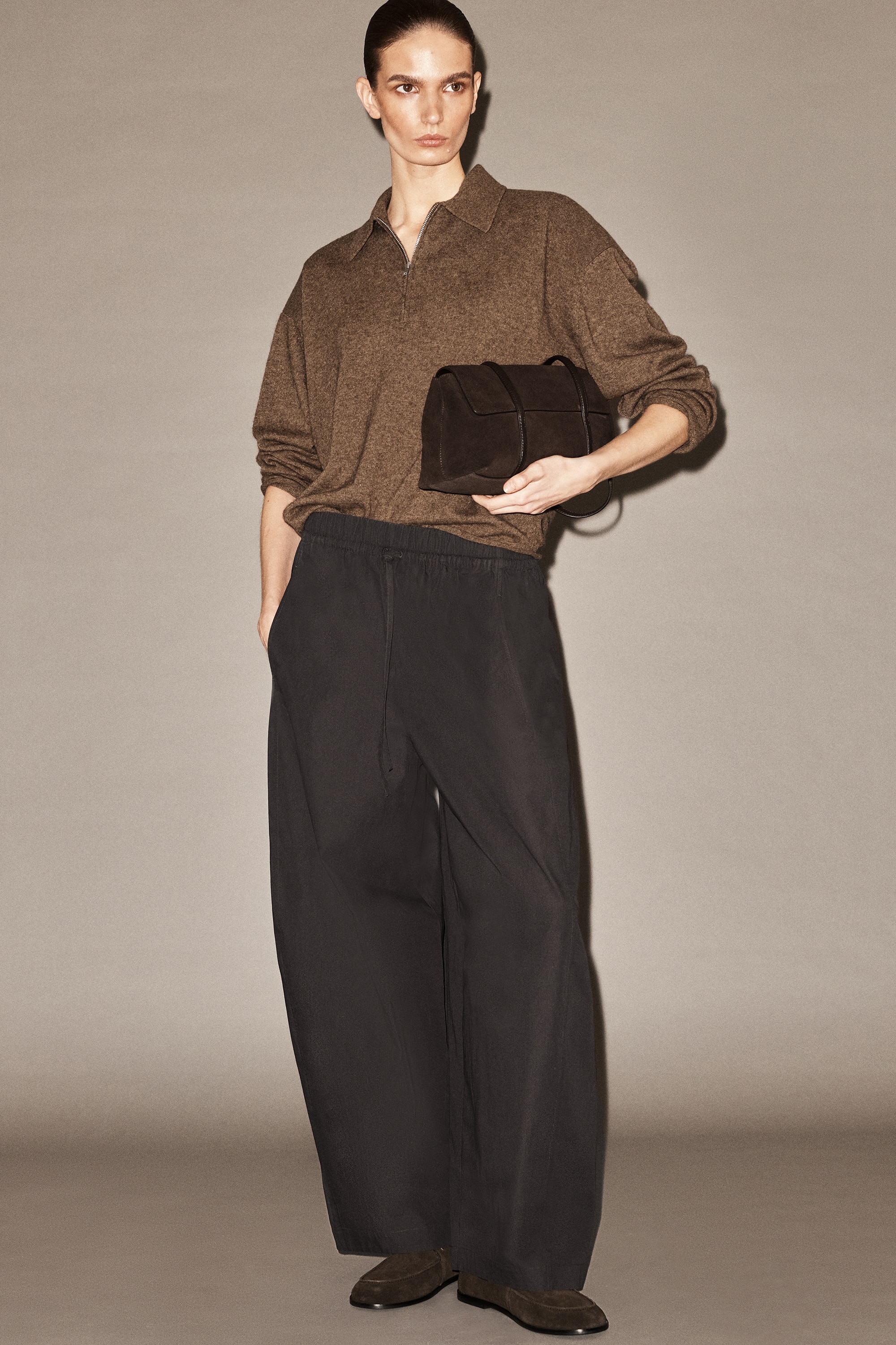 ELASTICATED BARREL-LEG TROUSERS