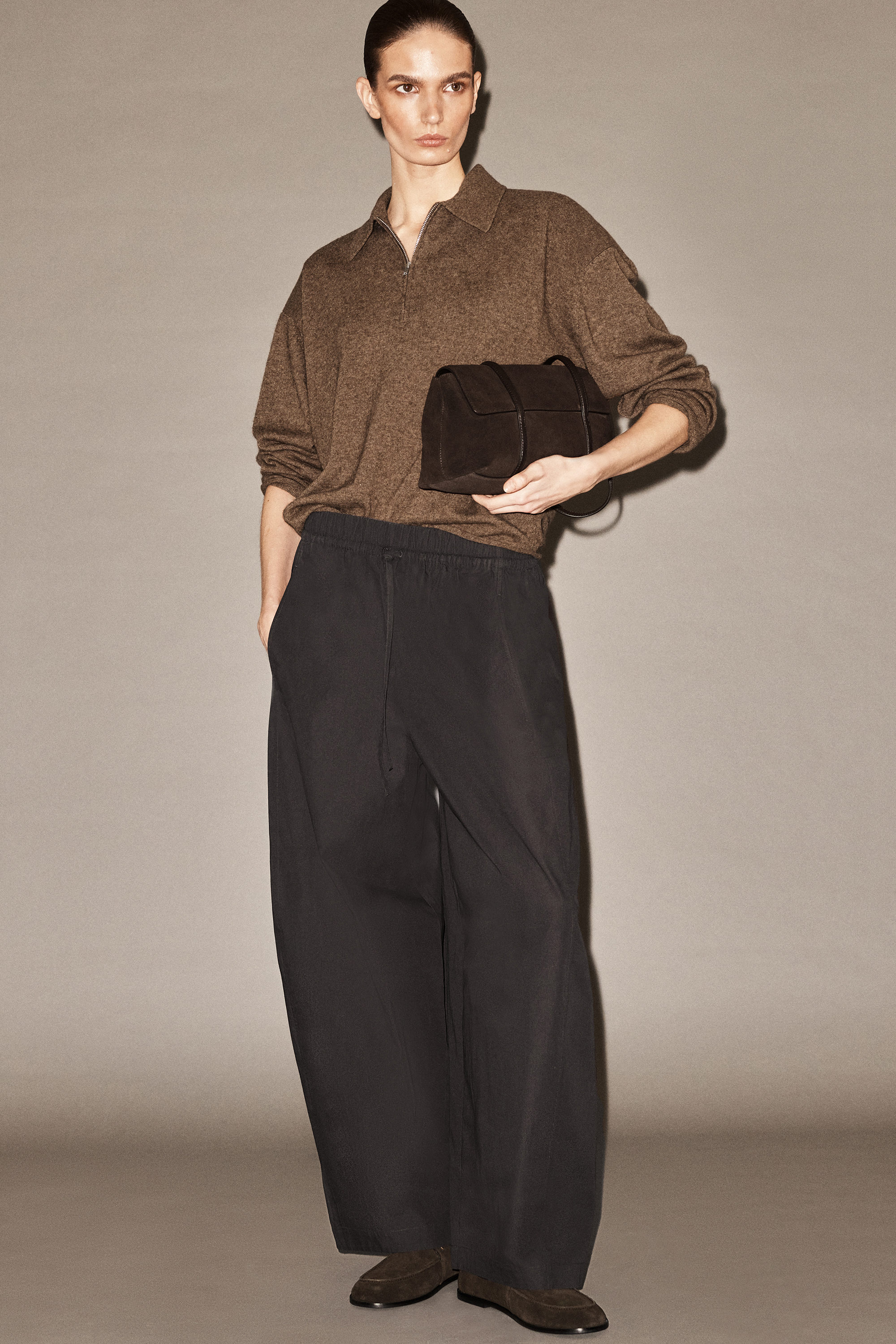 ELASTICATED BARREL-LEG PANTS - DARK BROWN | COS US