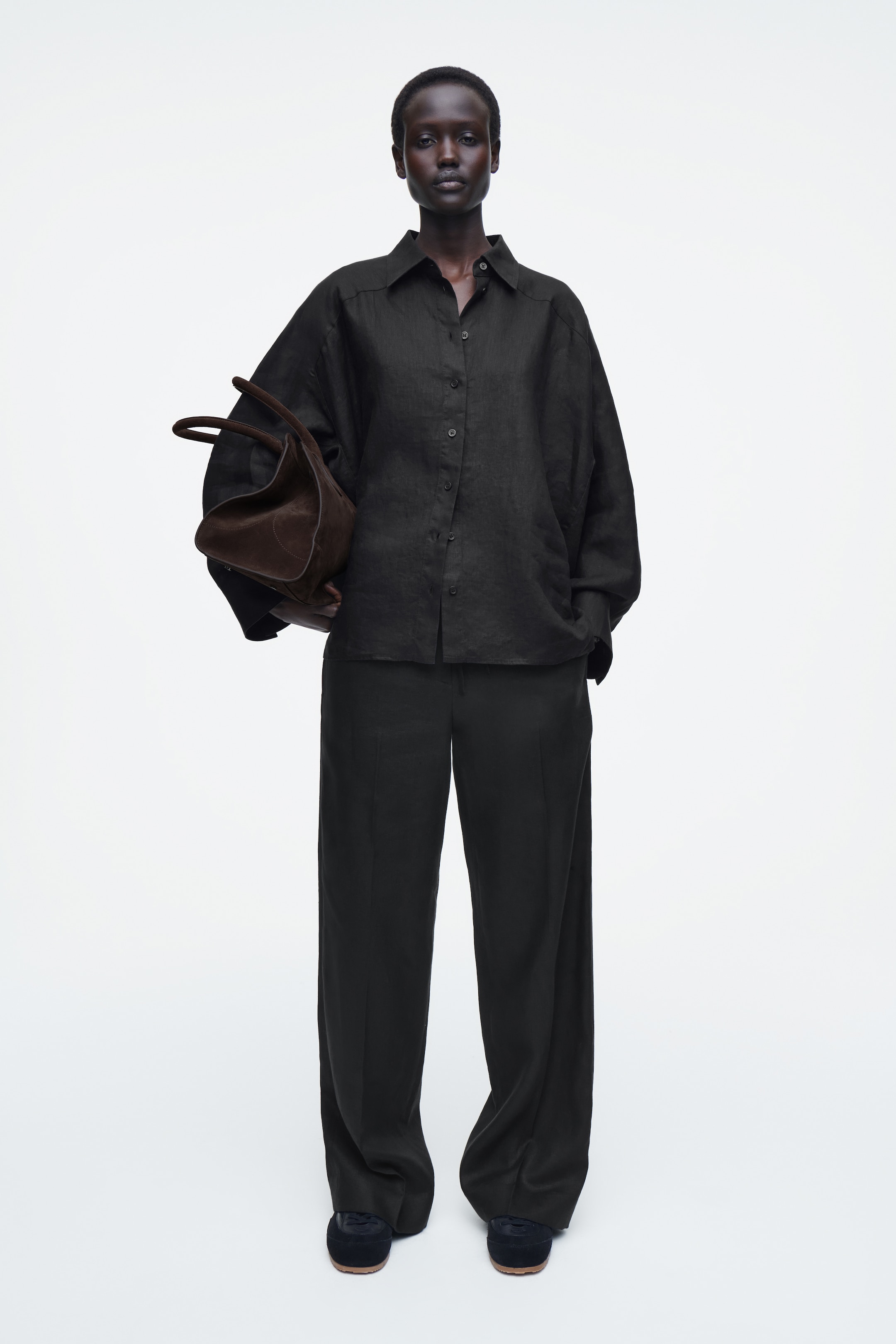 Visualizza immagine più grande: CAMICIA SQUADRATA IN LINO - NERO - DONNA | H&M IT 2