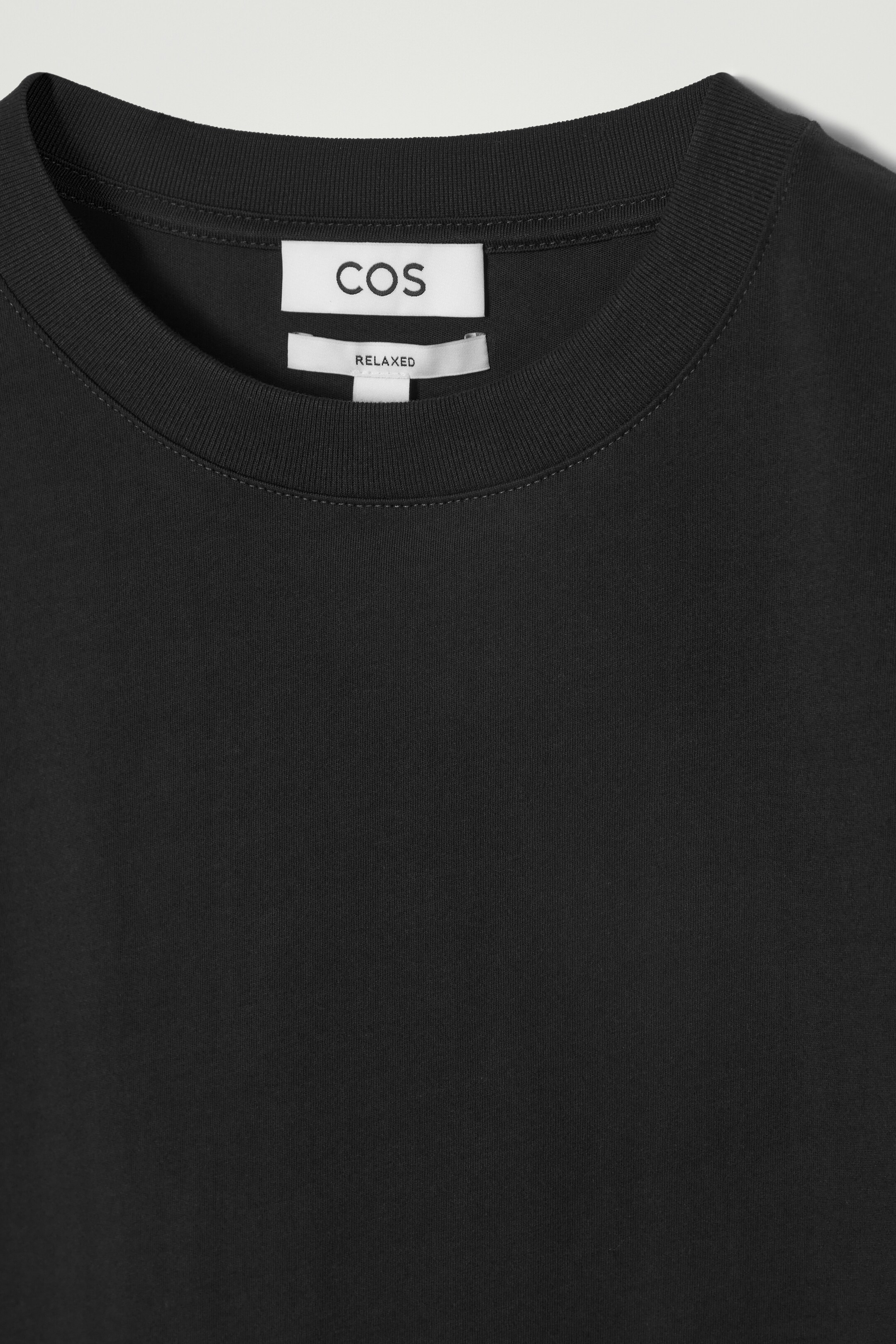 Visualizza immagine più grande: CANOTTA IN CRÊPE DI COTONE DAL TAGLIO RILASSATO - NERO - UOMO | H&M IT 7