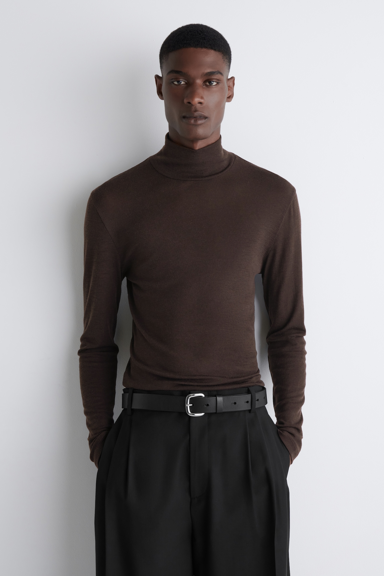 SLIM WOOL-JERSEY ROLL-NECK TOP - DARK BROWN/BLACK/RED