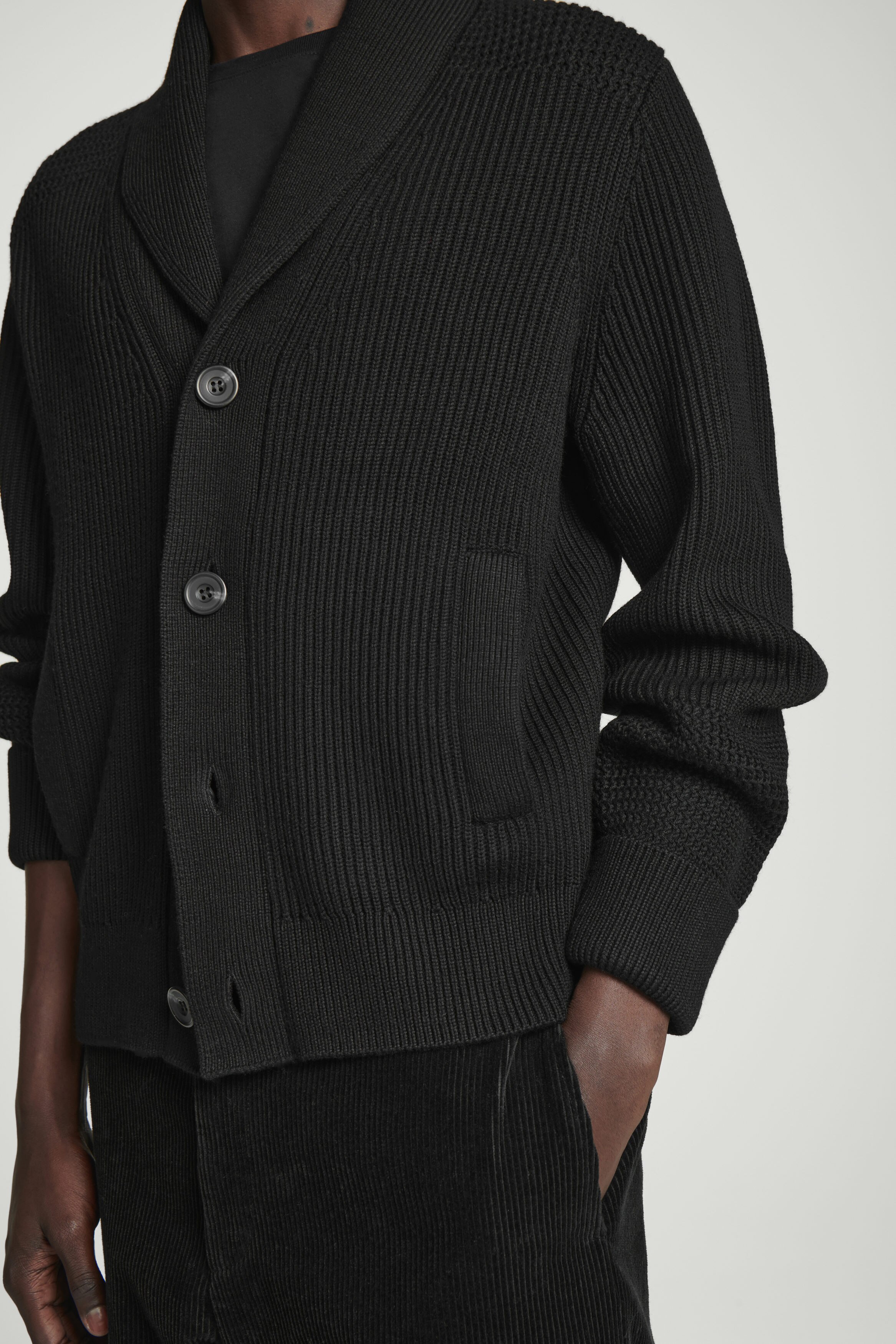 SHAWL-COLLAR CHUNKY MERINO WOOL CARDIGAN - BLACK | COS