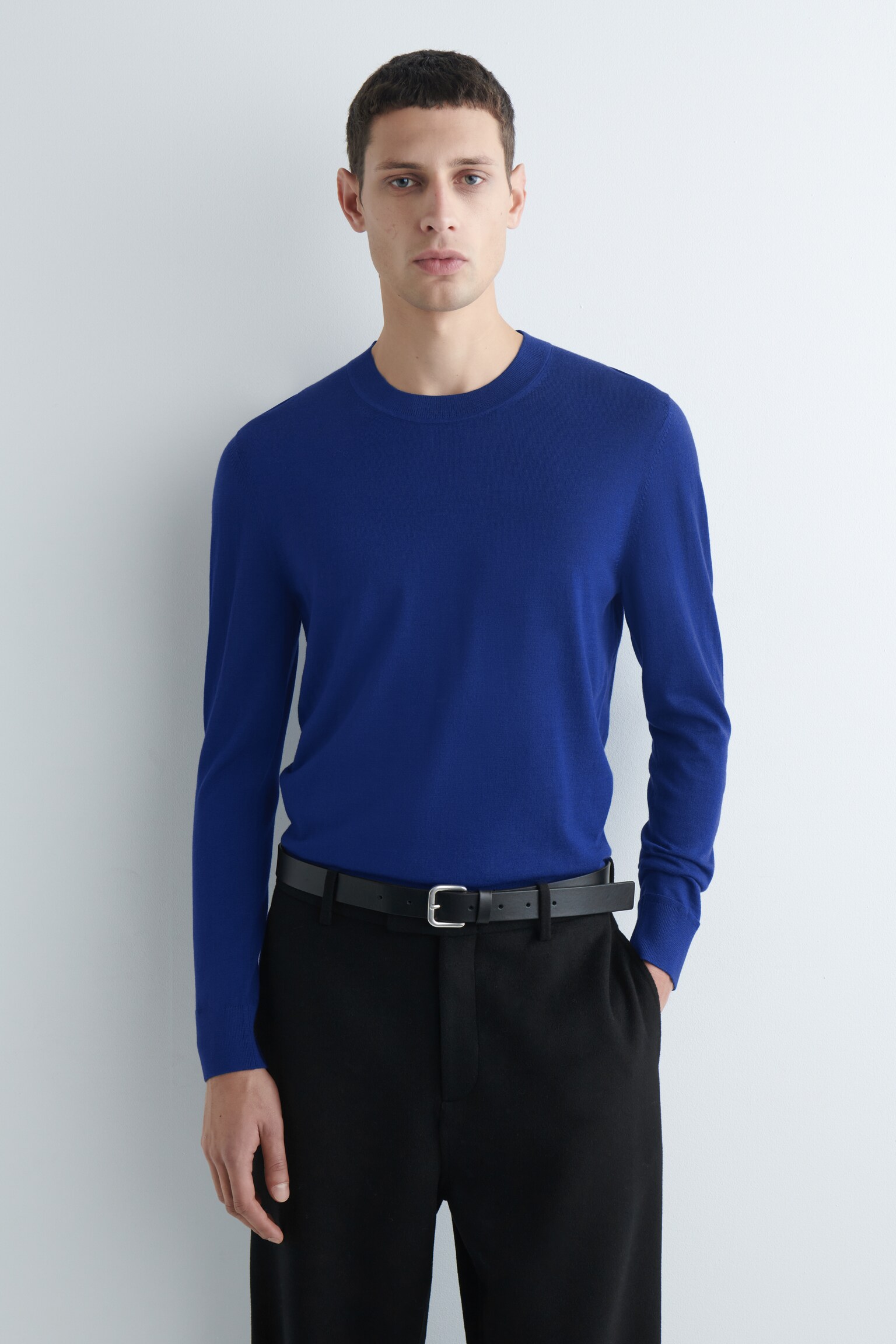 PULL SLIM À COL ROND EN LAINE MÉRINOS - BLEU COBALT/BLEU MARINE/BEIGE CHINÉ