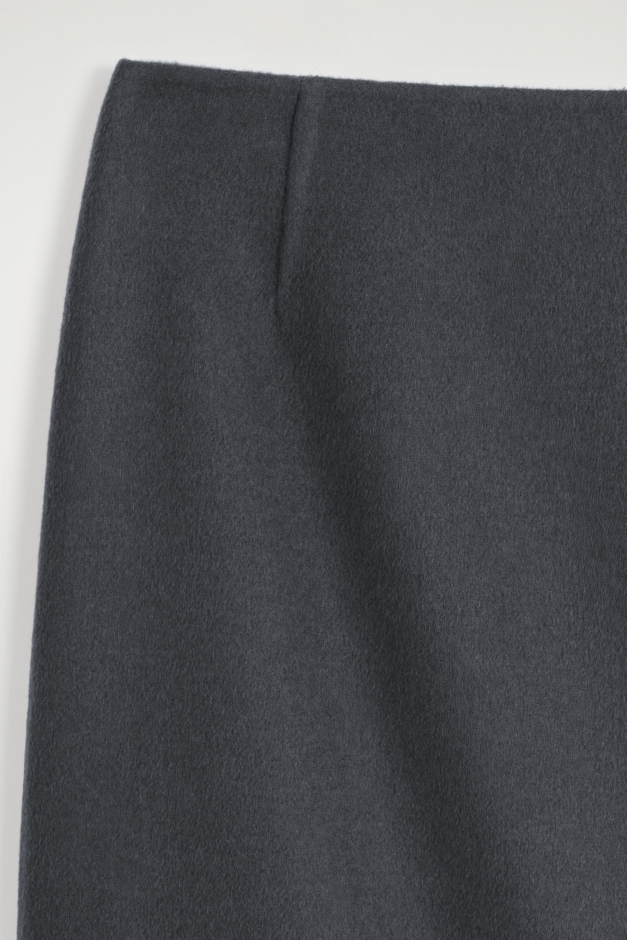 DOUBLE-FACED WOOL PENCIL SKIRT