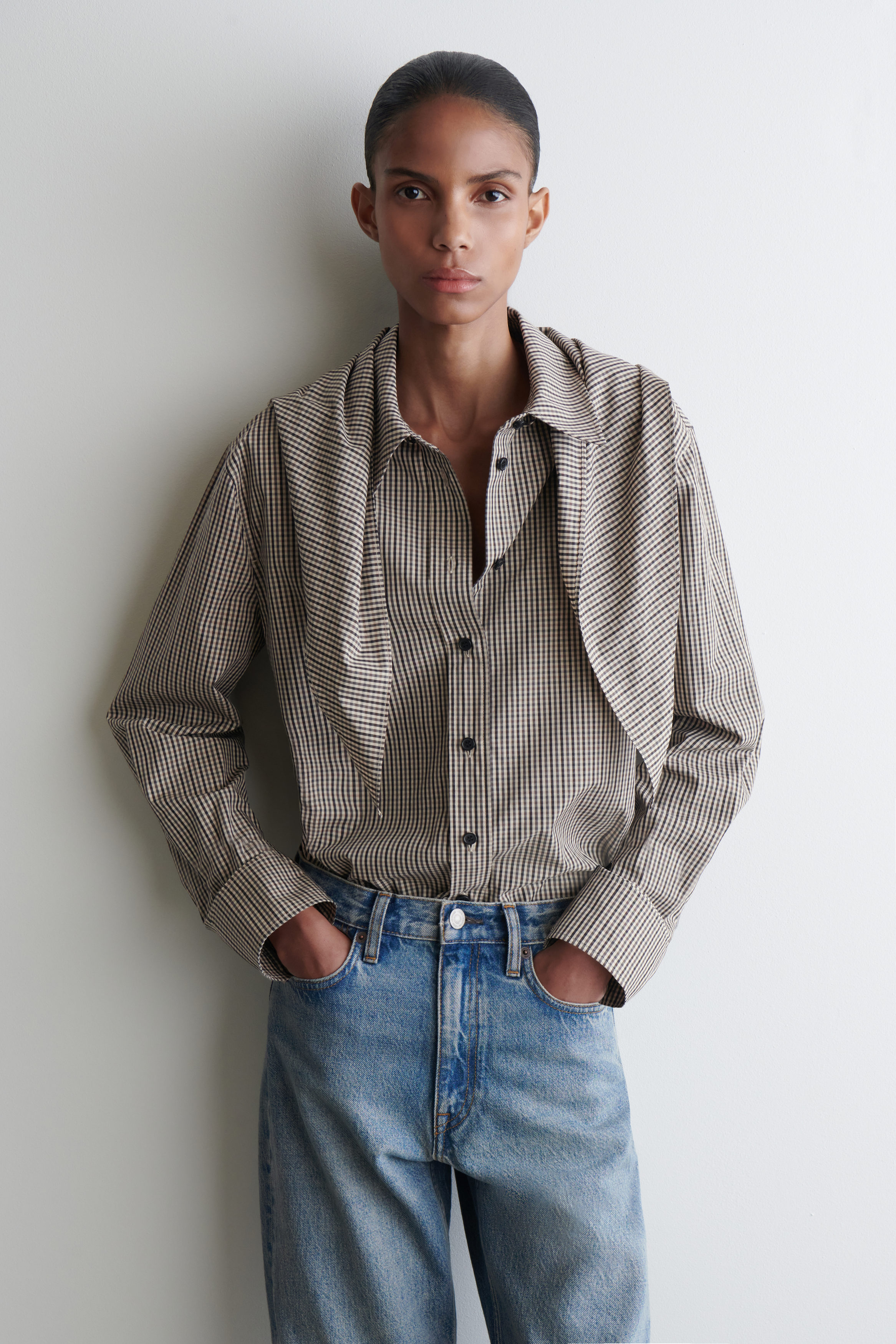 CHECKED SCARF-DETAIL SHIRT - BEIGE / CHECKED | COS