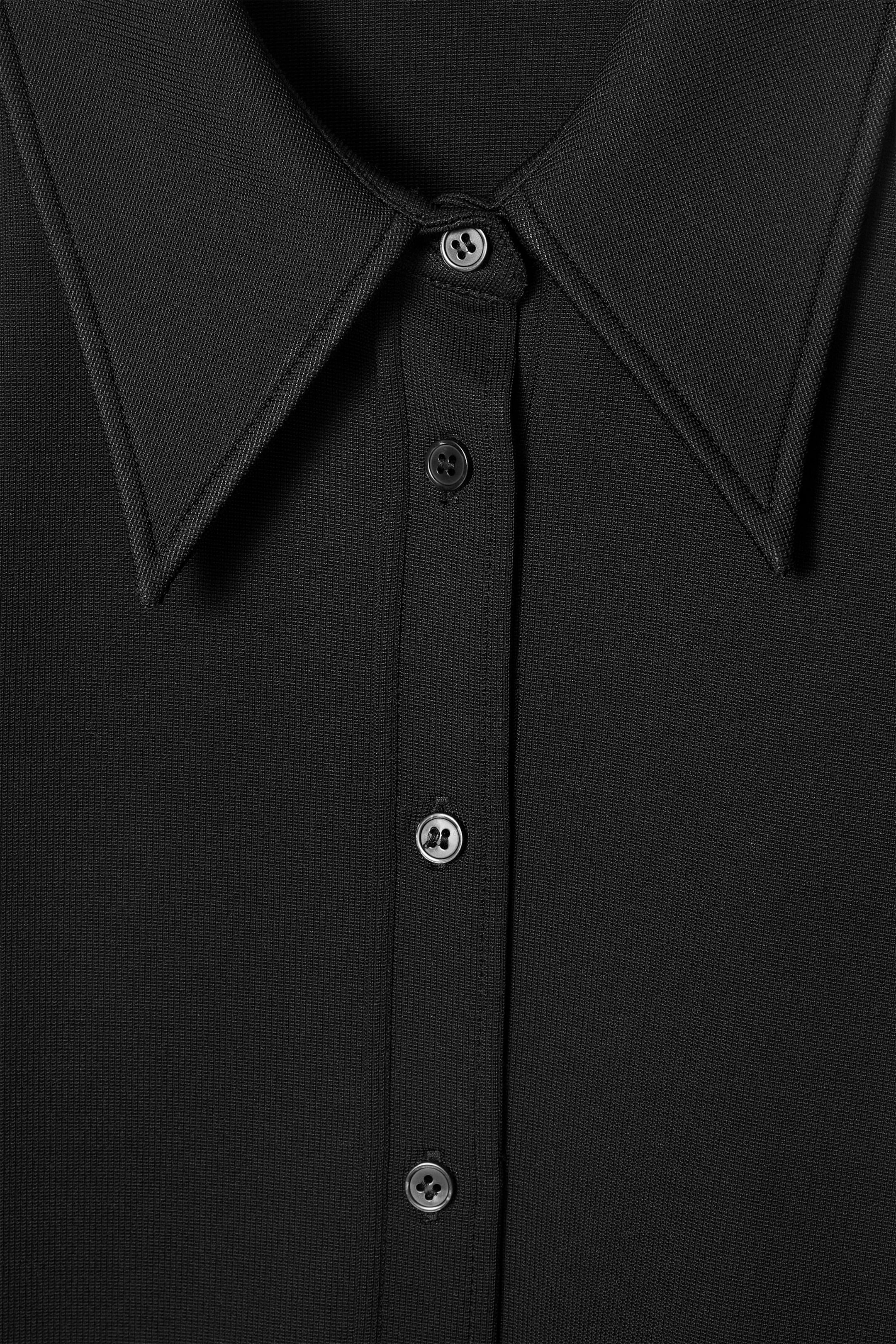 Grösseres Bild ansehen: SCHMAL GESCHNITTENES JERSEYHEMD MIT SPITZEM KRAGEN - SCHWARZ - DAMEN | H&M CH 8