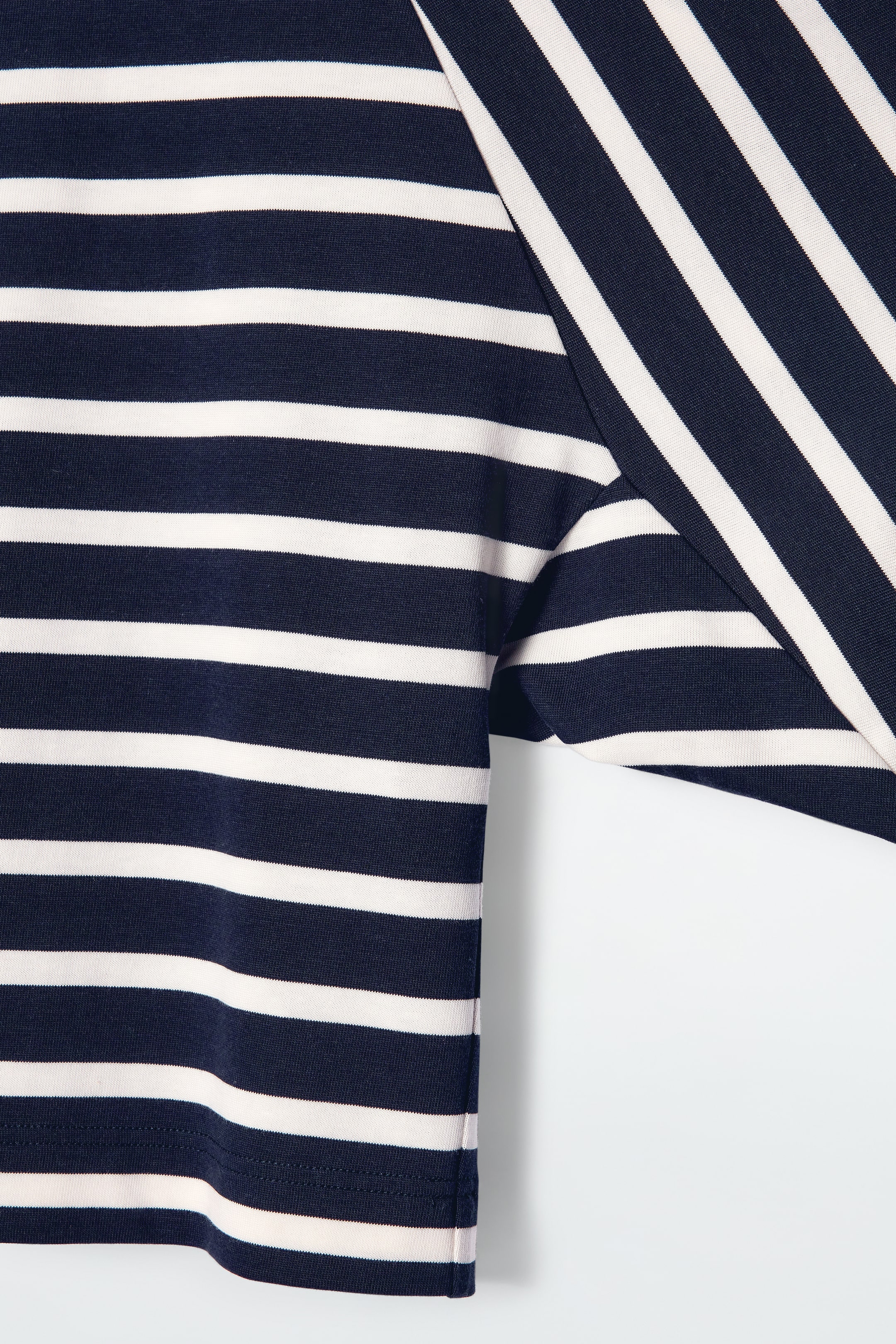 View larger image: BOXY LONG-SLEEVED T-SHIRT - NAVY / OFF-WHITE / STRIPED - Ladies | H&M GB 8