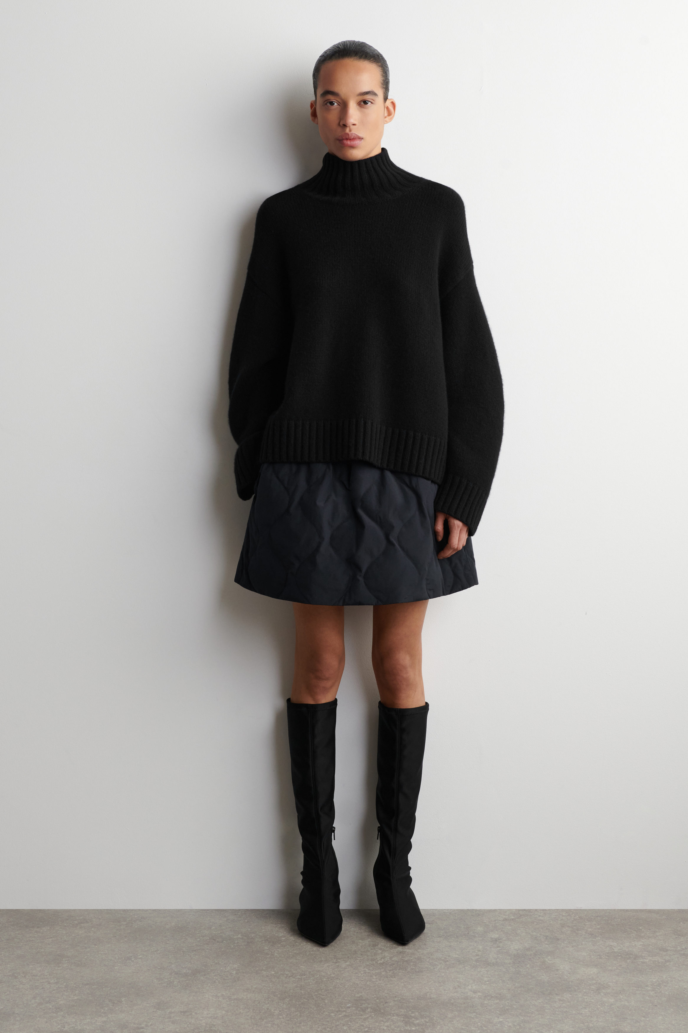 QUILTED DOWN MINI SKIRT - NAVY | COS US