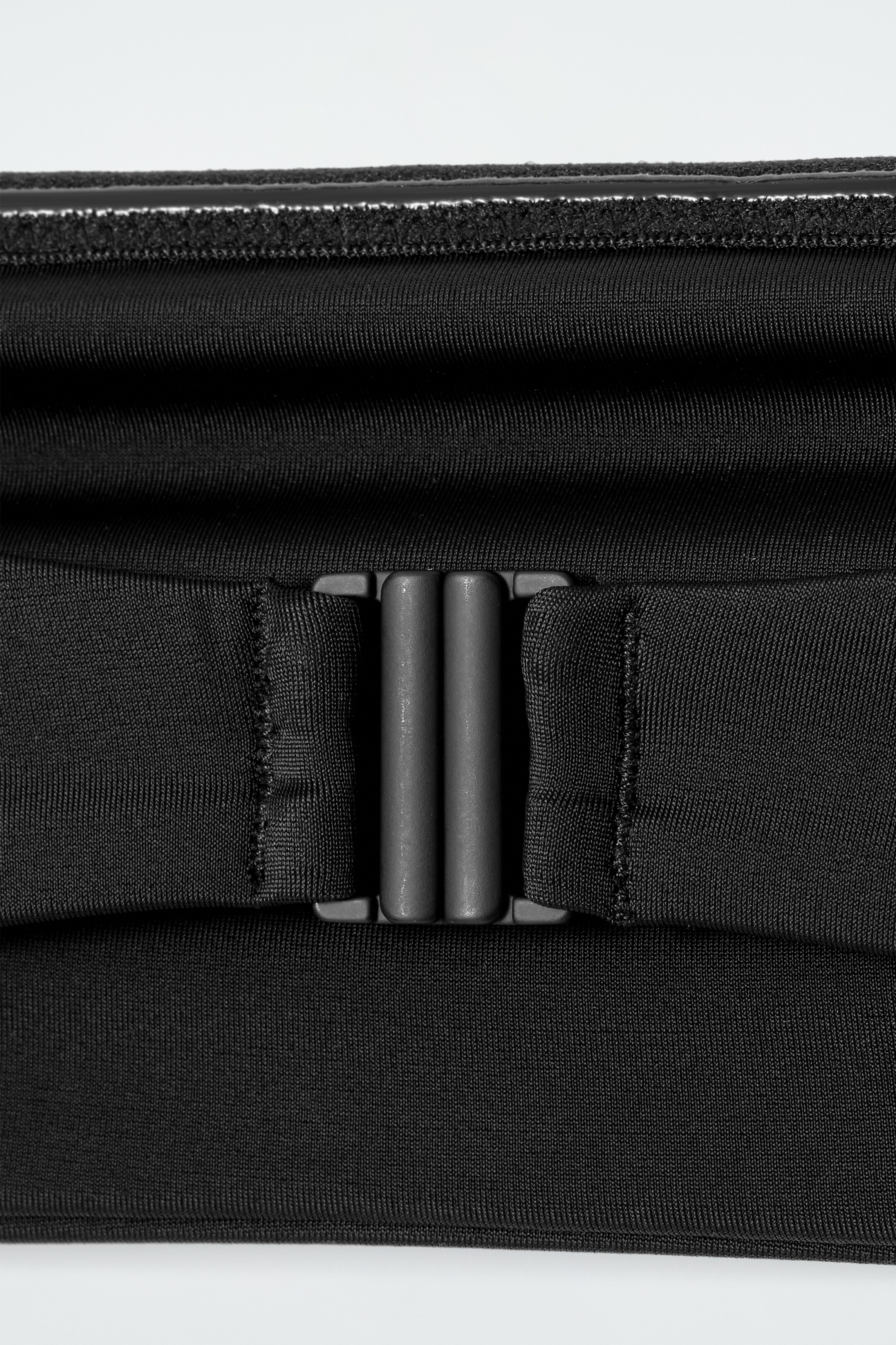 Agrandir l'image: HAUT DE BIKINI STYLE BANDEAU - NOIR - FEMME | H&M BE 5