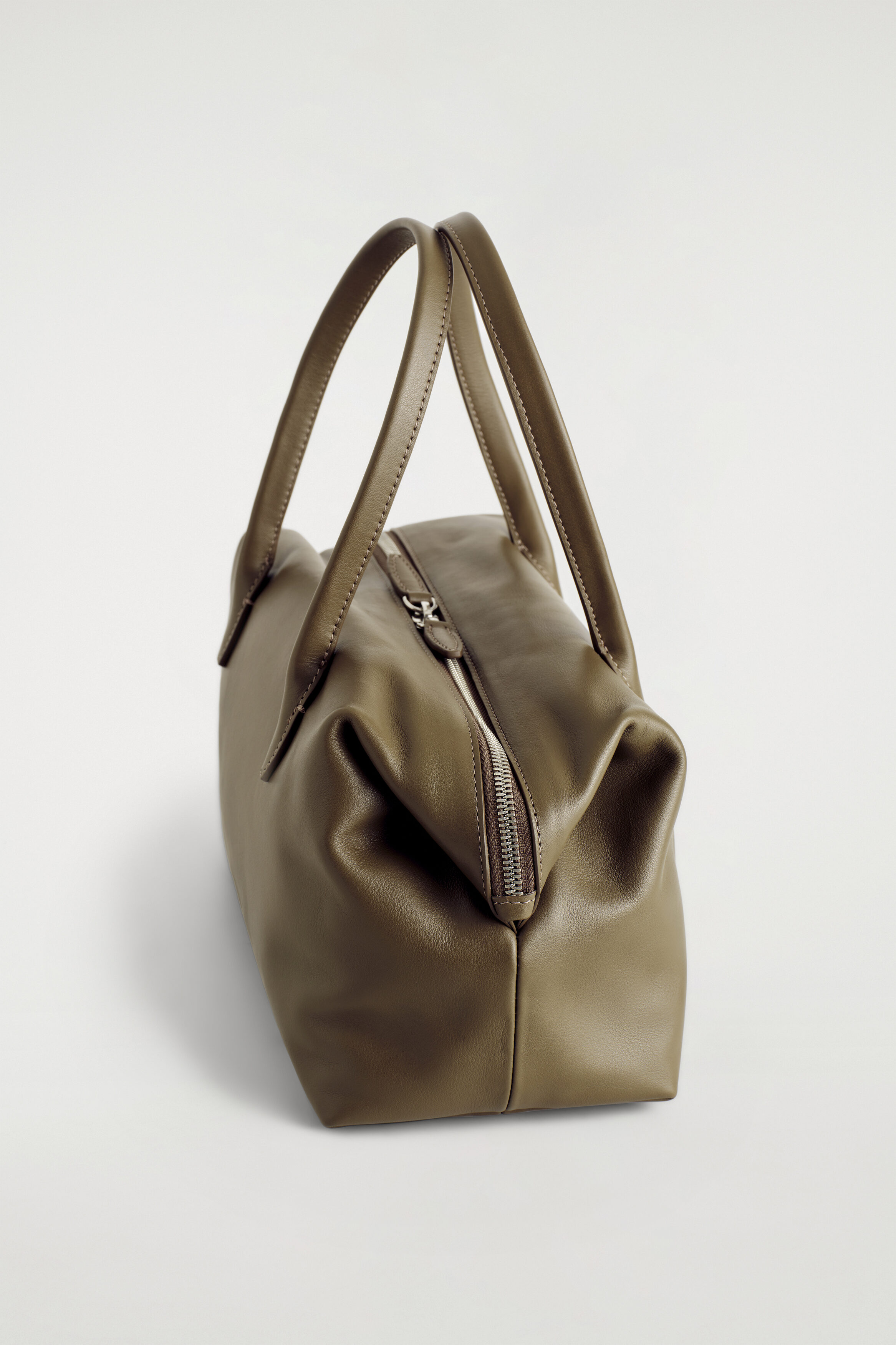 COS BOWLING BAG - LEATHER ブラウン MONTMARTRE BOWLING BAG - LEATHER - BROWN | COS US