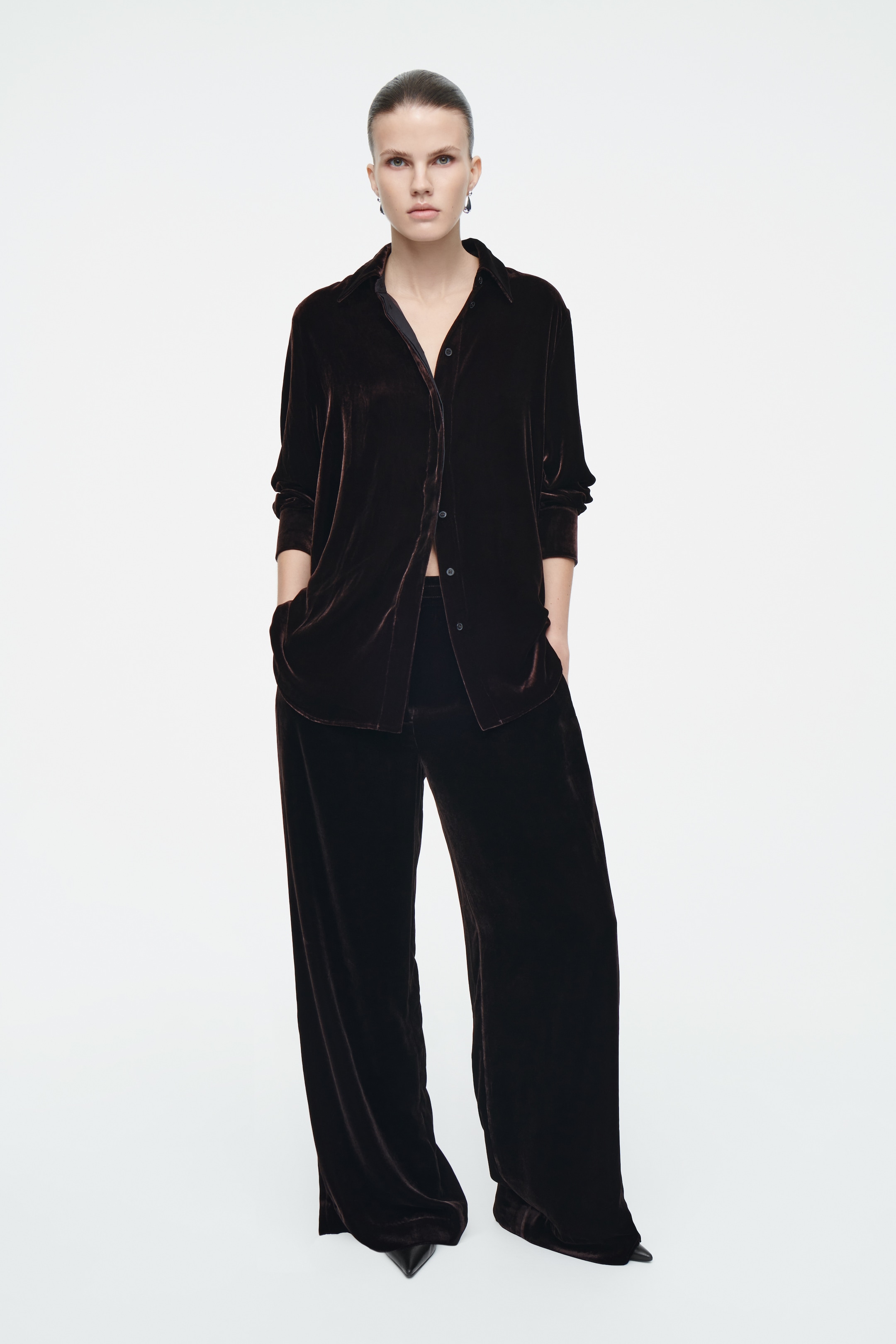 View larger image: RELAXED SILK-BLEND VELVET SHIRT - MAHOGANY - Ladies | H&M GB 3