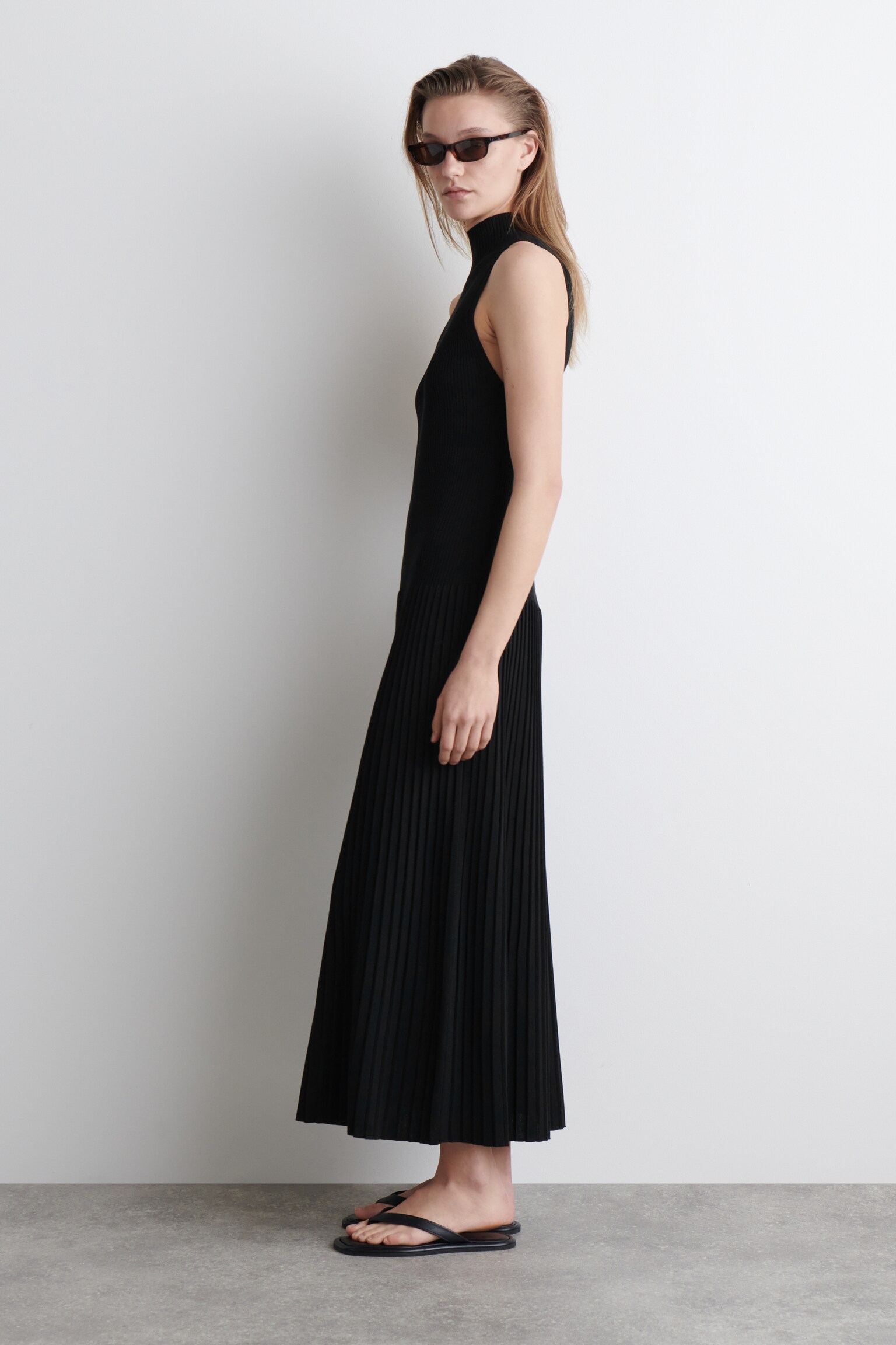 ABITO MAXI PLISSÉ CON COLLO ALTO - NERO/VERDE CHIARO - 7