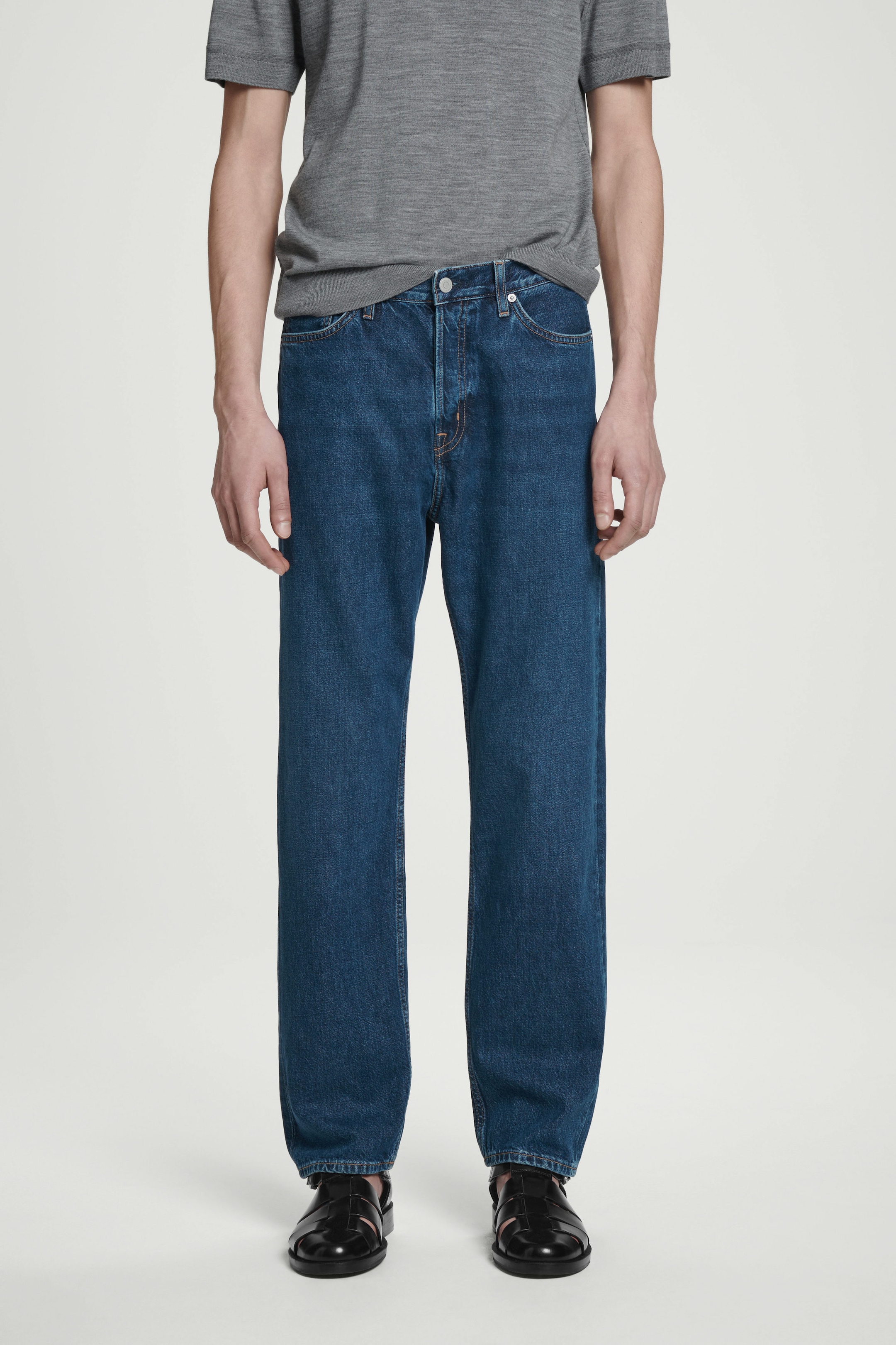 SIGNATURE STRAIGHT-LEG JEANS