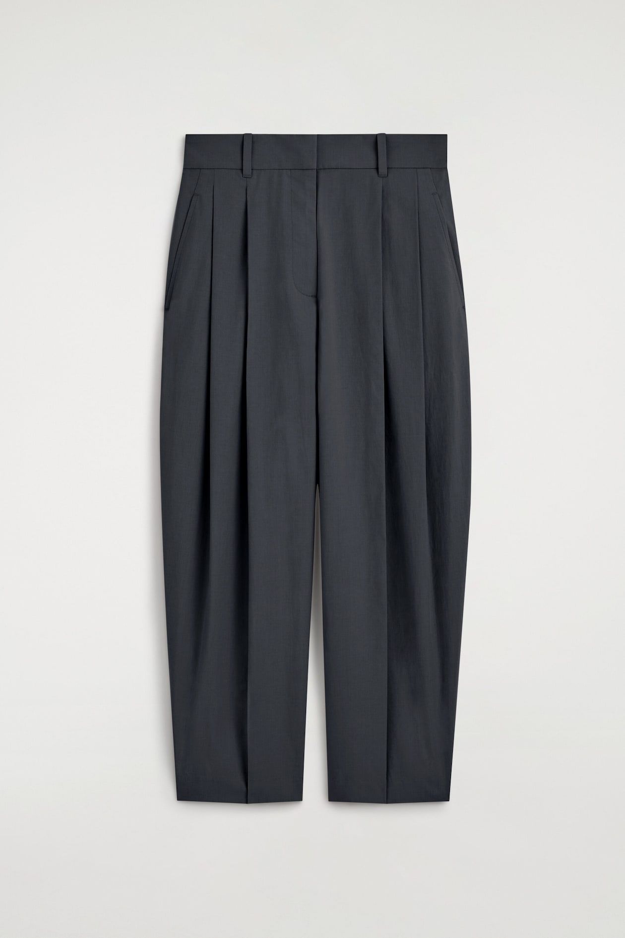 TAILORED COTTON BARREL-LEG PANTS — CHARCOAL