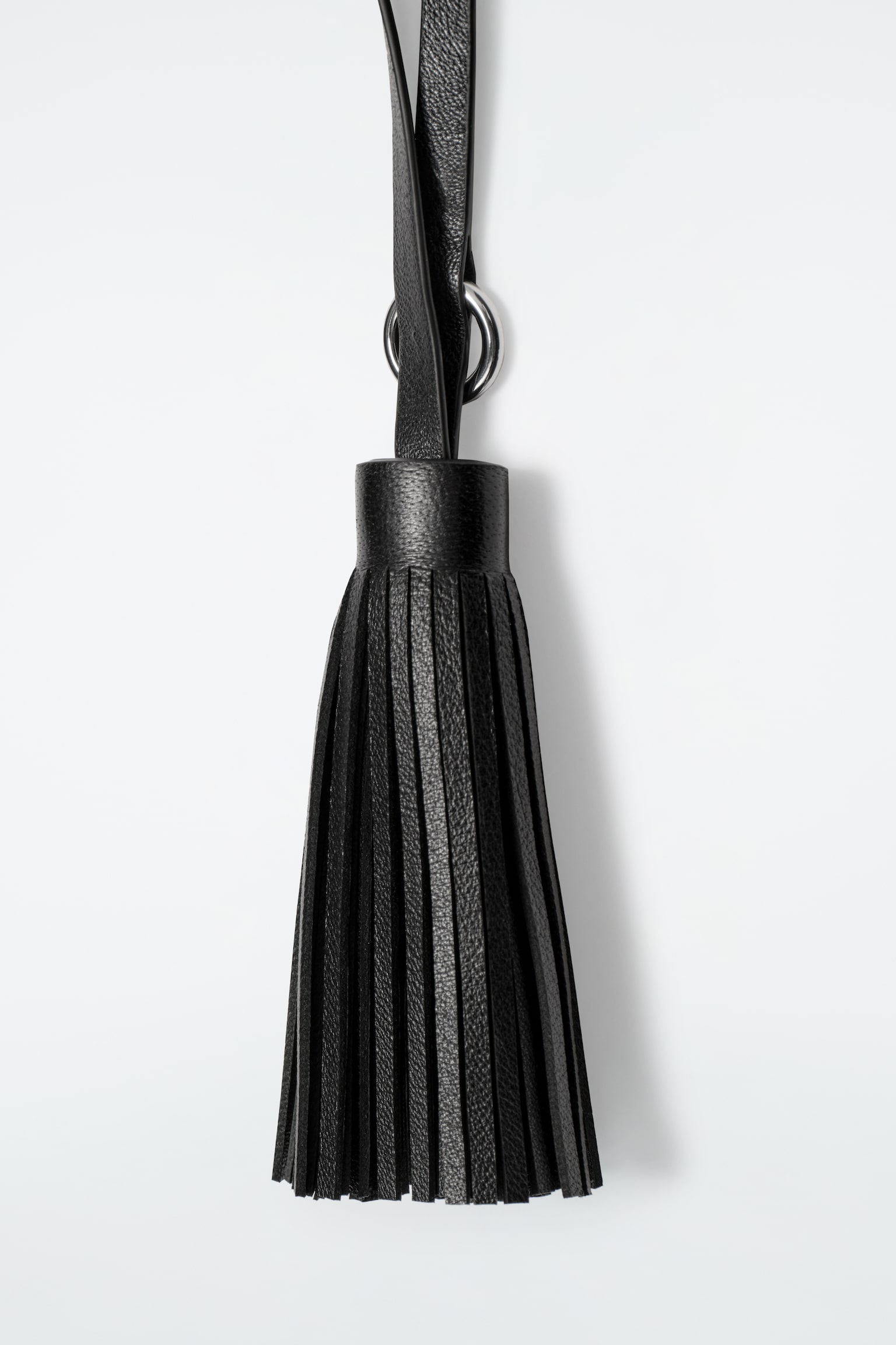 CIONDOLO PER BORSA IN PELLE CON FRANGE - NERO/ROSA - 3