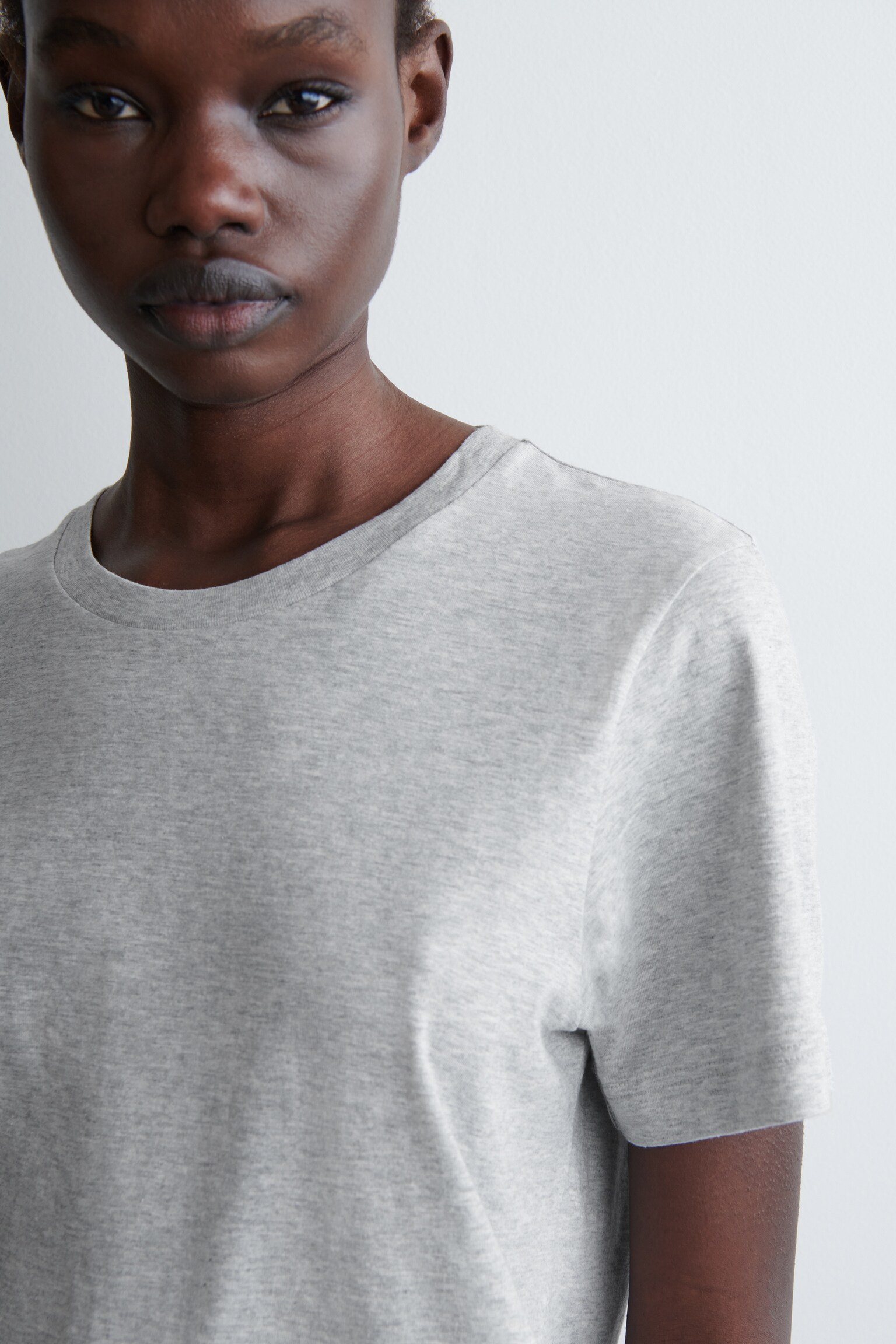 T-SHIRT À COL ROND EN COTON - GRIS CHINÉ/BLEU MARINE/GRIS CLAIR CHINÉ/BLANC / RAYURES/BLEU CIEL/JAUNE PÂLE/NOIR/KAKI FONCÉ/BLANC - 4
