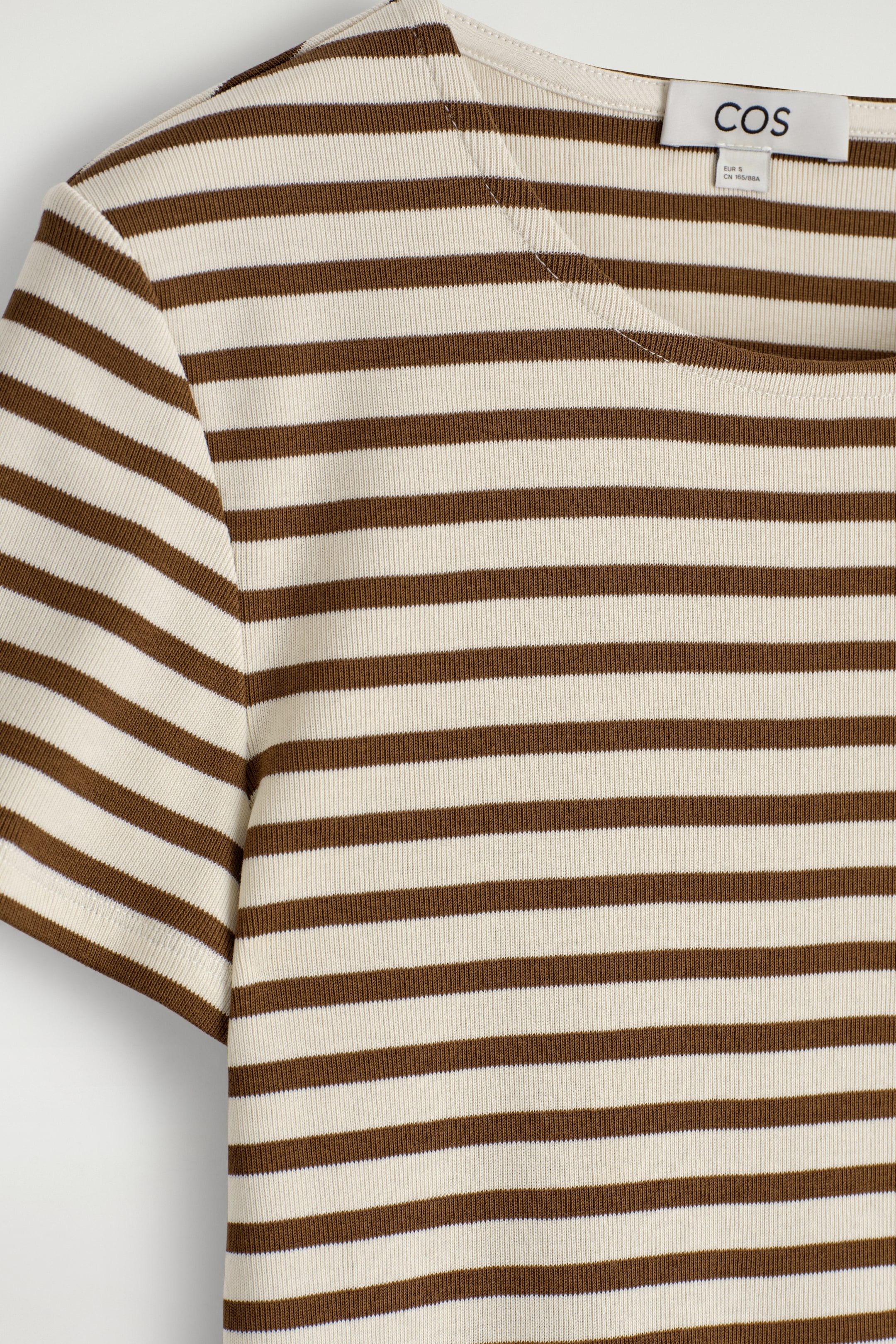 Größeres Bild anzeigen: SCHMALES GERIPPTES T-SHIRT - WEISS/GESTREIFT - Ladies | H&M AT 7