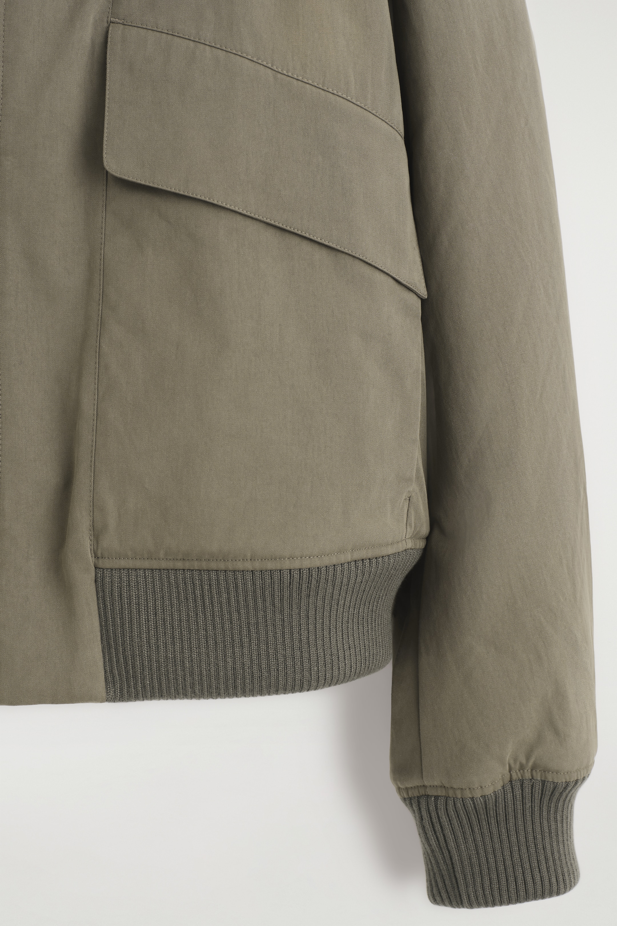 Grösseres Bild ansehen: GEPOLSTERTE FLIEGERJACKE AUS BAUMWOLLE - STEINGRAU - HERREN | H&M CH 7
