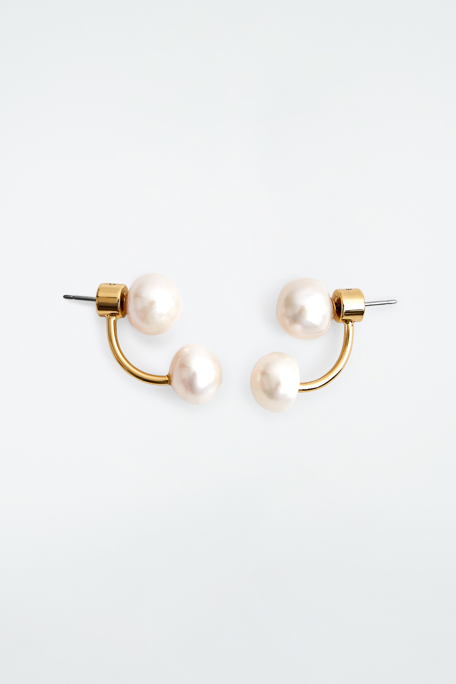 FRESHWATER PEARL DROPLET STUD EARRINGS - GOLD